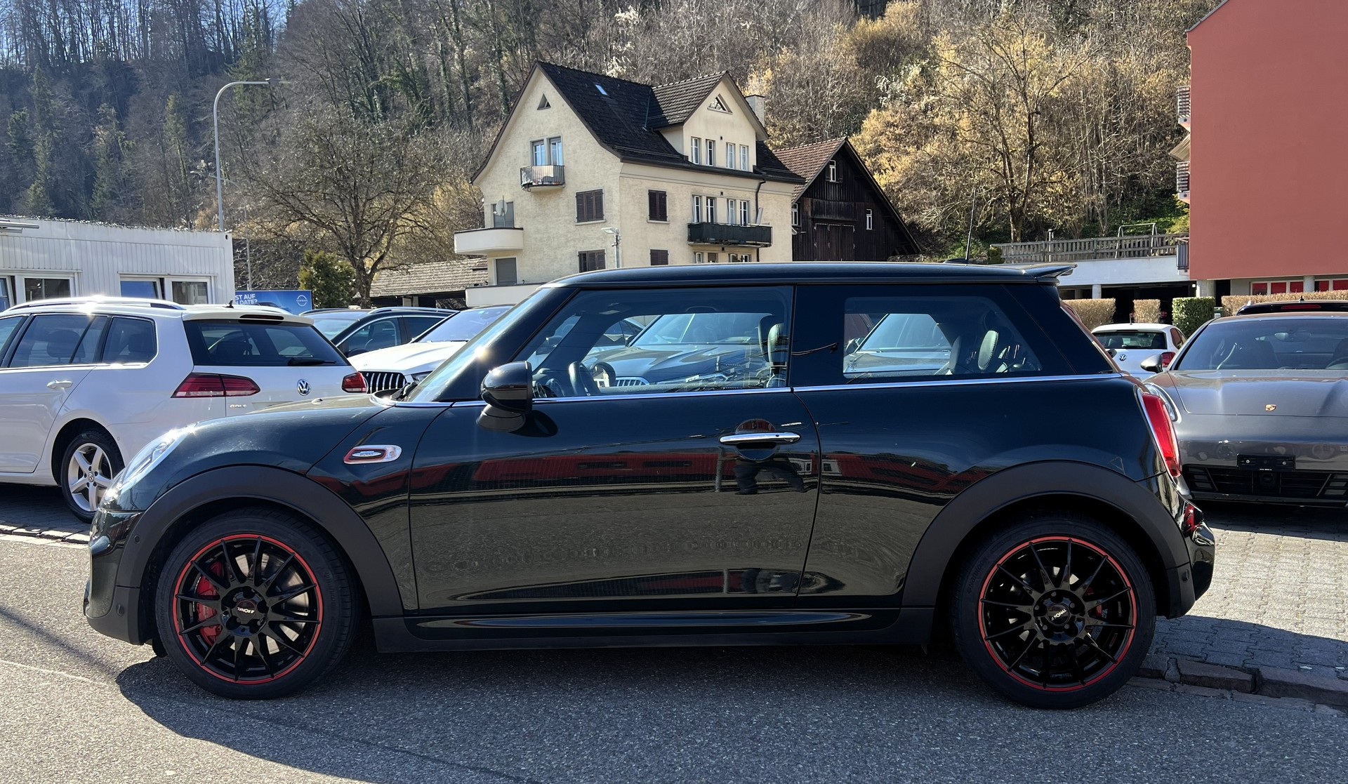 MINI Cooper John Cooper Works Steptronic-showroom-element-1