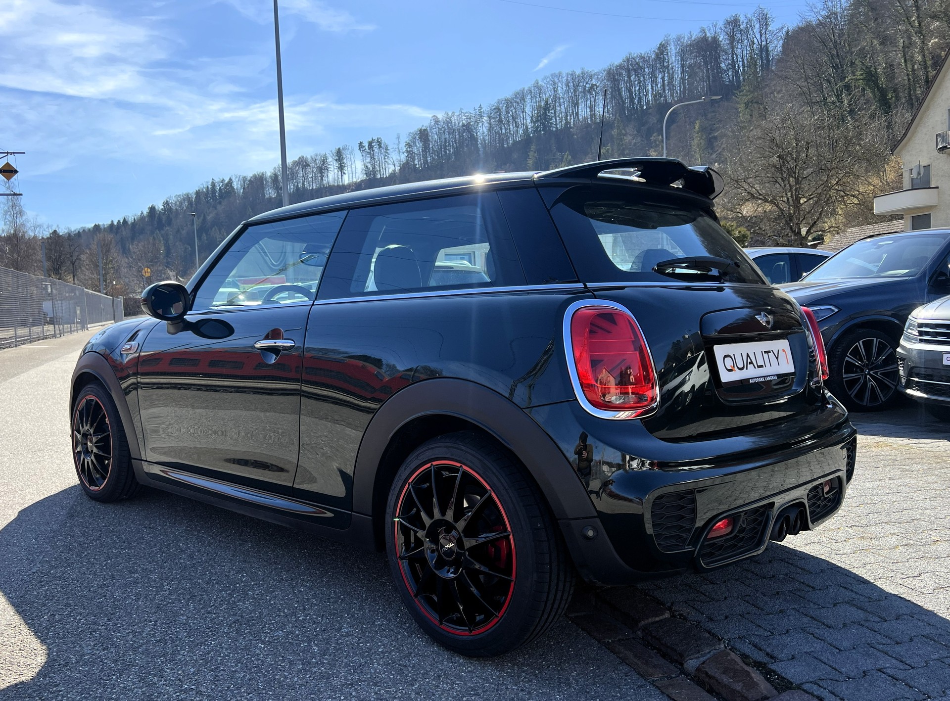 MINI Cooper John Cooper Works Steptronic-showroom-element-2