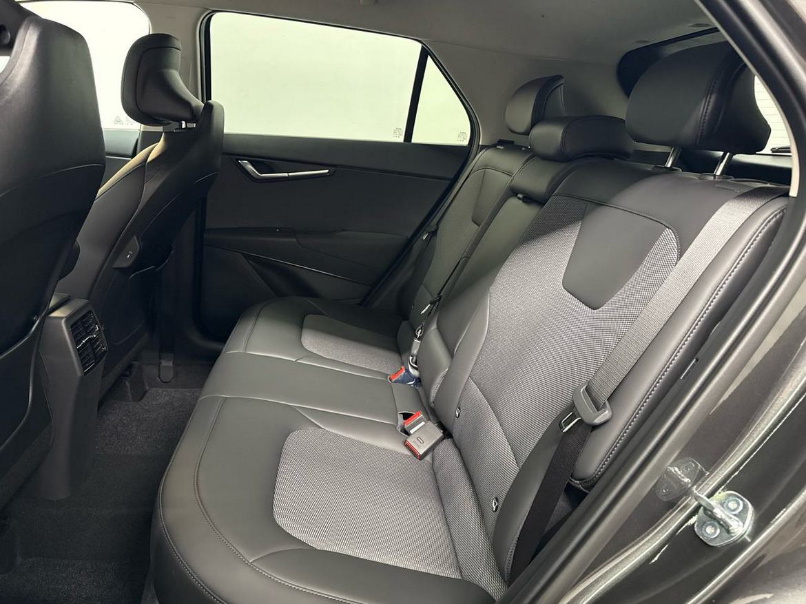 KIA Niro 1.6GDi Plug-in Hybrid Style DCT-image-8