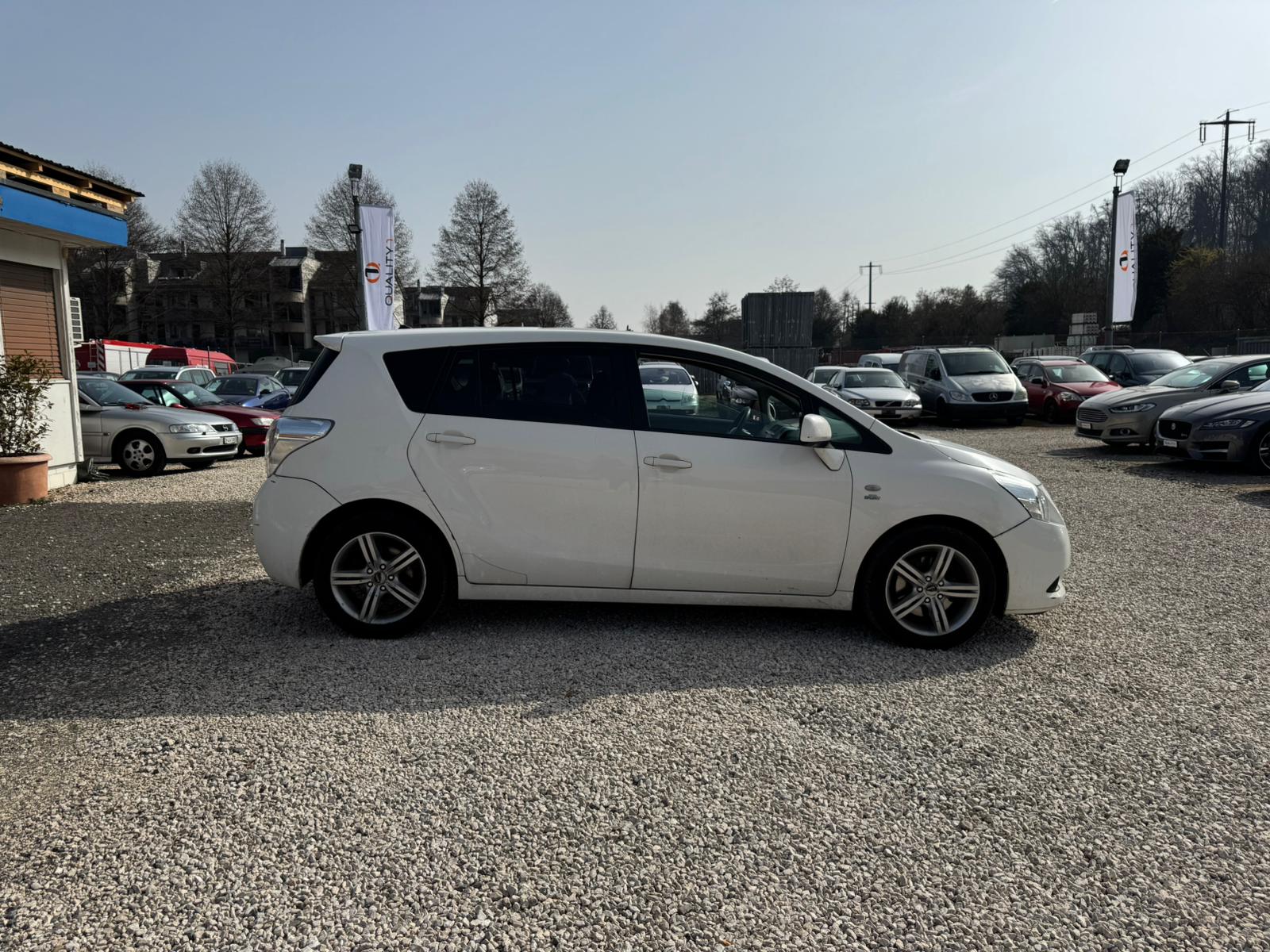 TOYOTA Verso 2.2 D-CAT Linea Sol-showroom-element-3