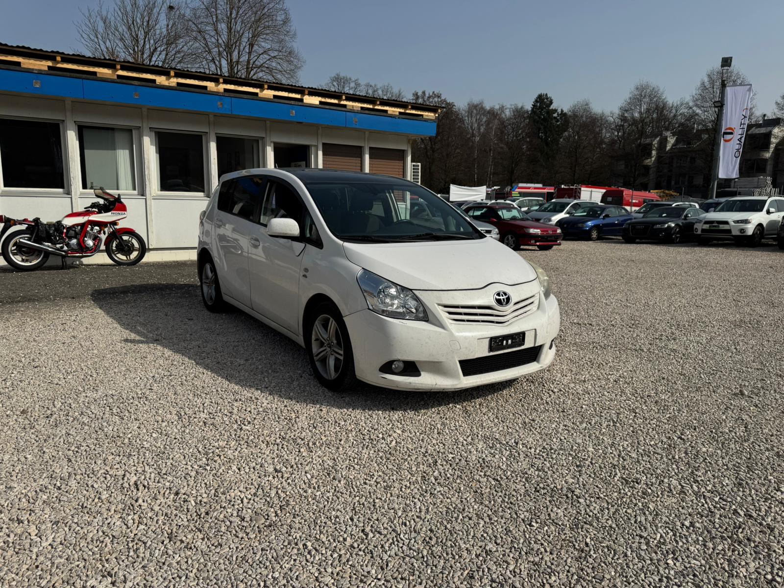 TOYOTA Verso 2.2 D-CAT Linea Sol-showroom-element-2