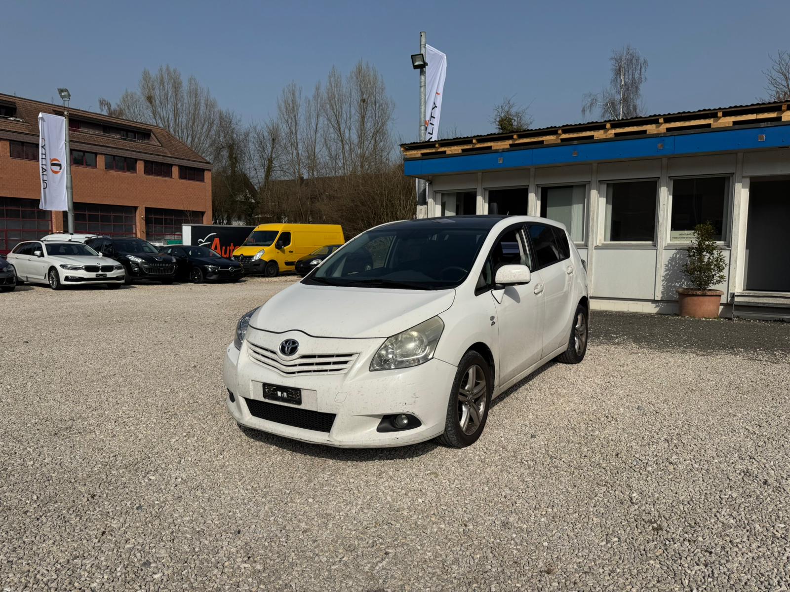 TOYOTA Verso 2.2 D-CAT Linea Sol-showroom-element-1