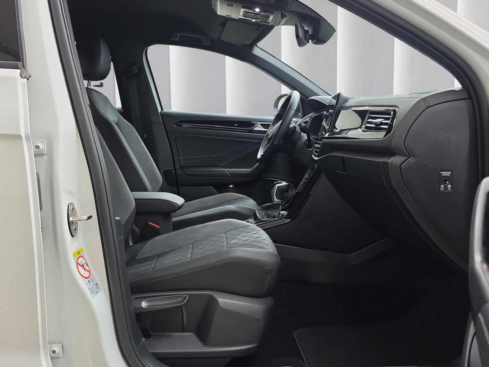 VW T-Roc 2.0 TSI R-Line DSG 4motion-image-11