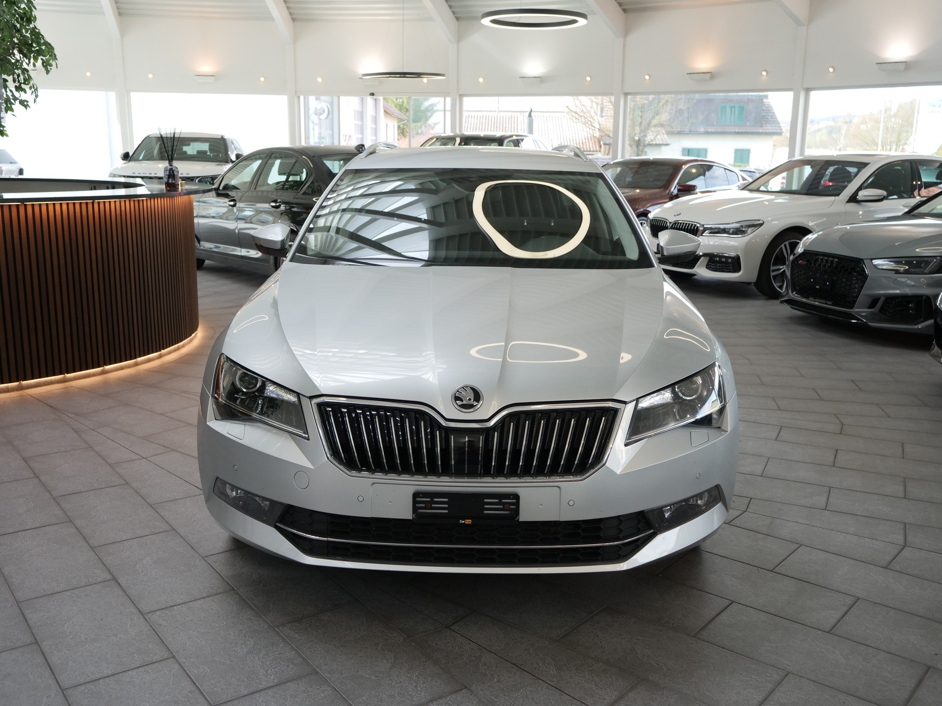 SKODA Superb Combi 2.0 TDi Style DSG-image-4