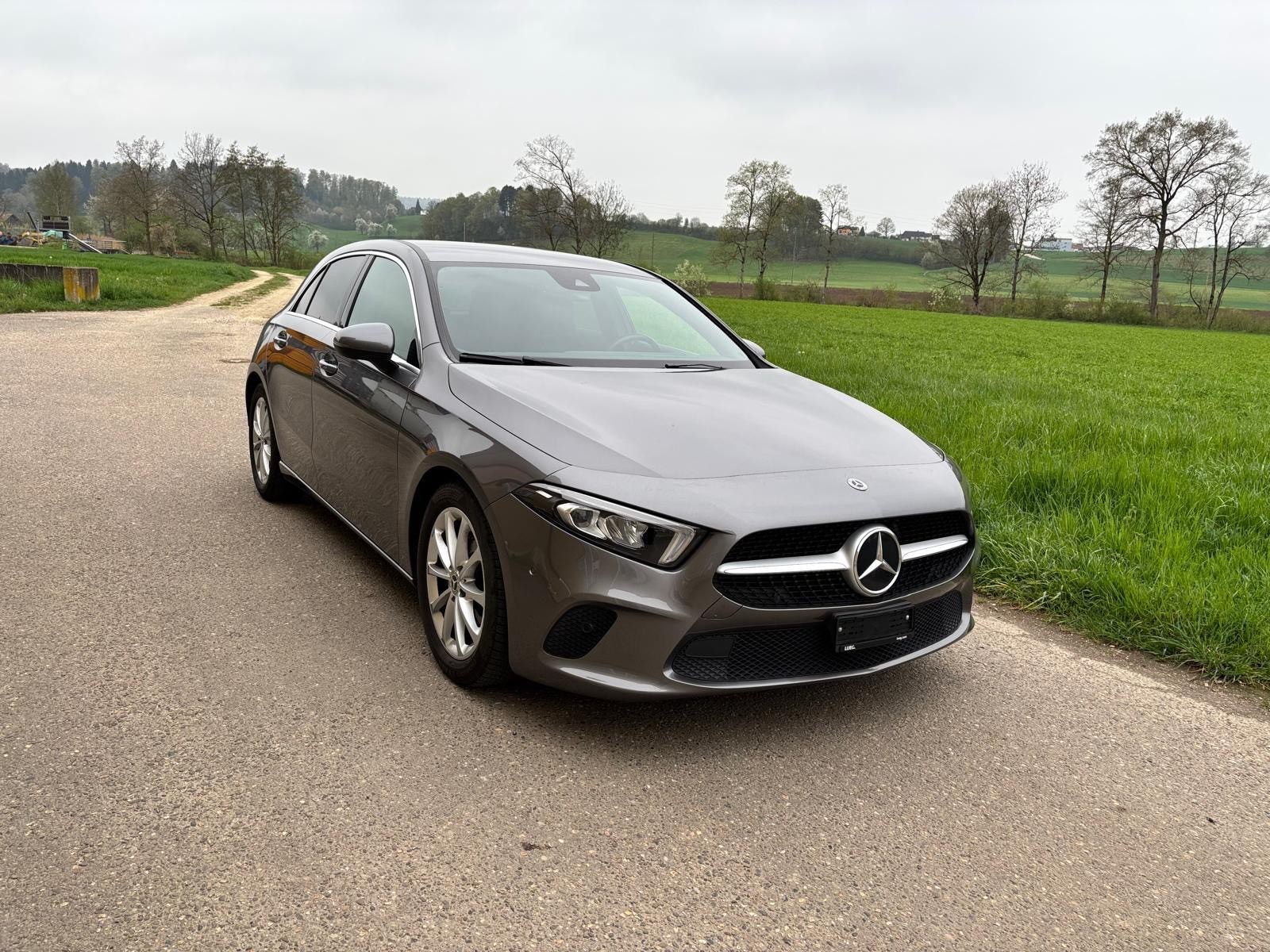 MERCEDES-BENZ A 180 d-image-4
