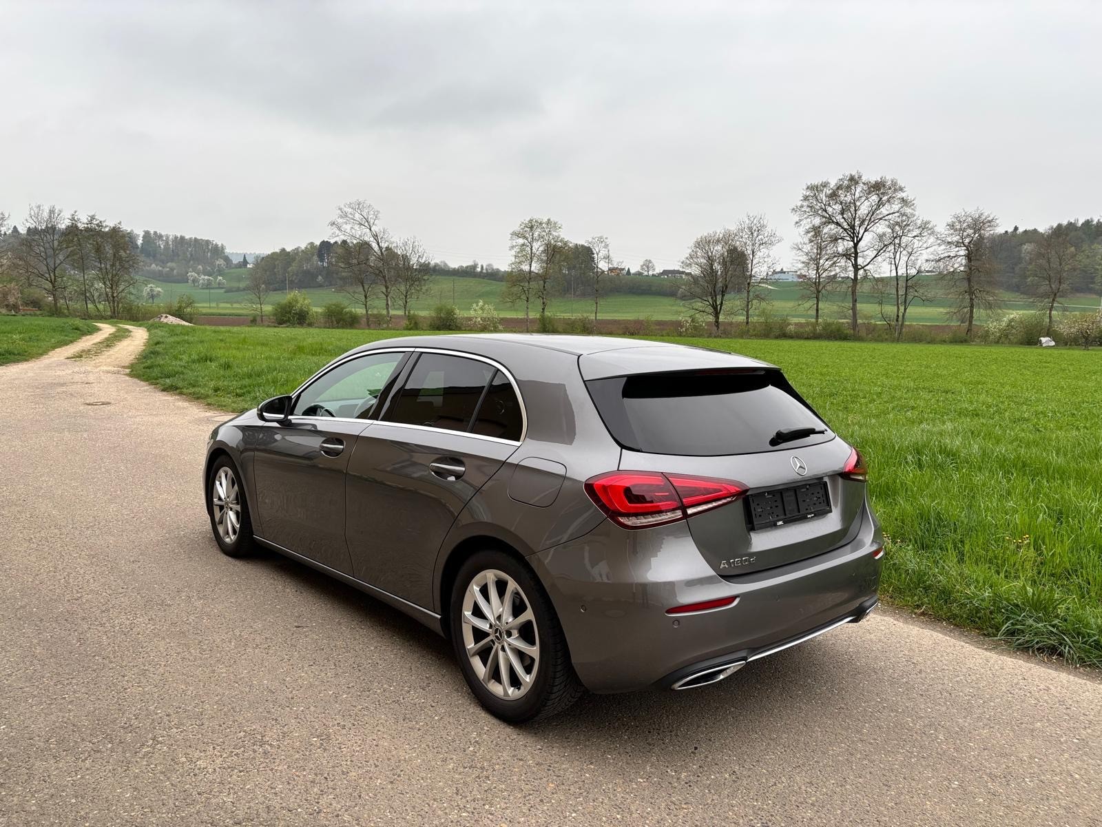 MERCEDES-BENZ A 180 d-image-3