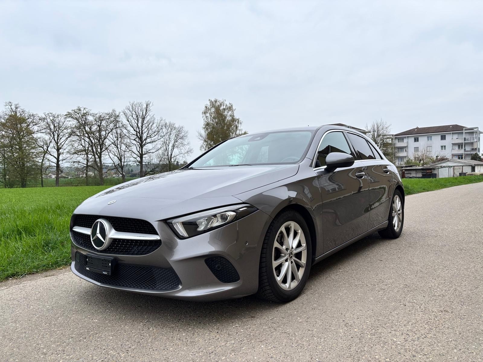 MERCEDES-BENZ A 180 d-image-1