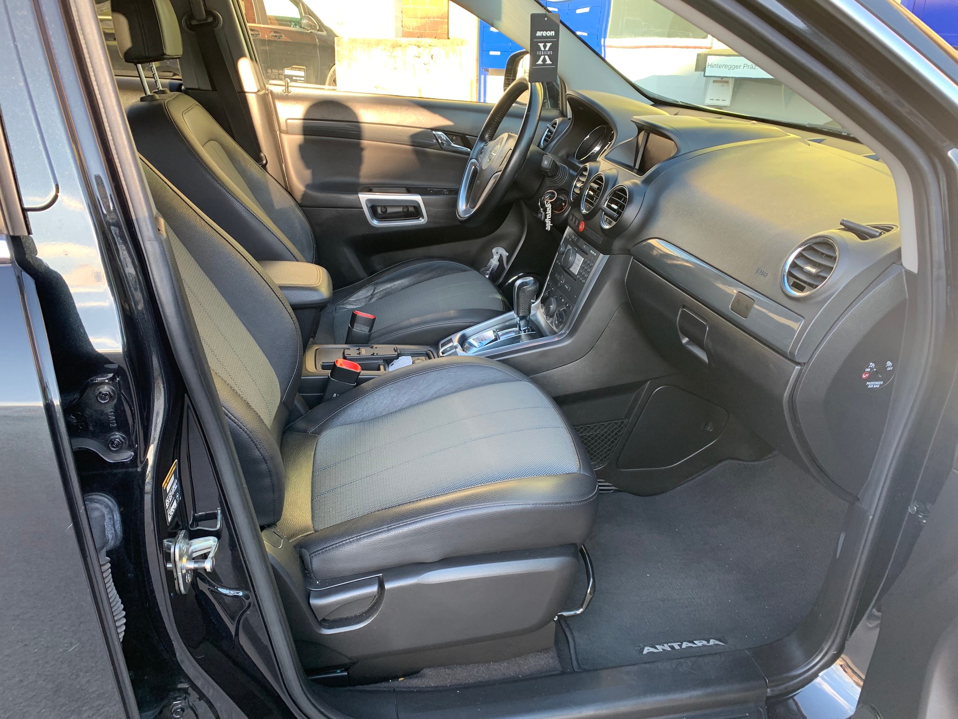 OPEL Antara 2.2 CDTi Cosmo 4WD Automatic-image-12