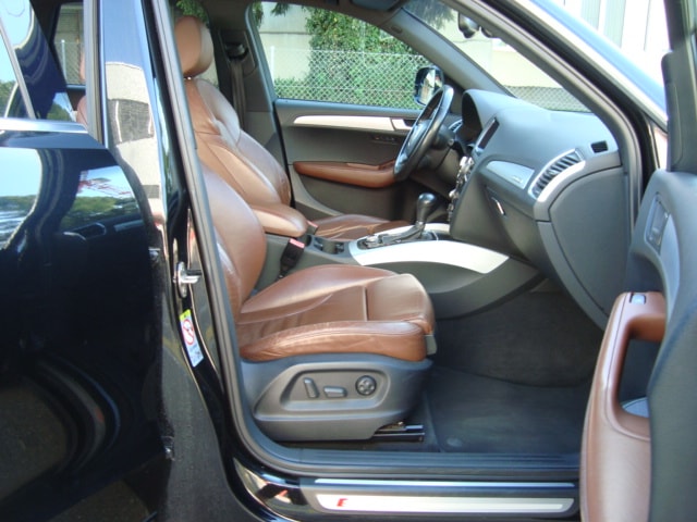 AUDI Q5 2.0 TFSI quattro S-tronic-image-8