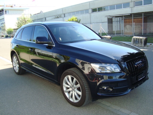 AUDI Q5 2.0 TFSI quattro S-tronic-image-2