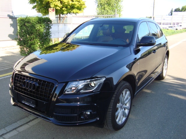 AUDI Q5 2.0 TFSI quattro S-tronic-image-1