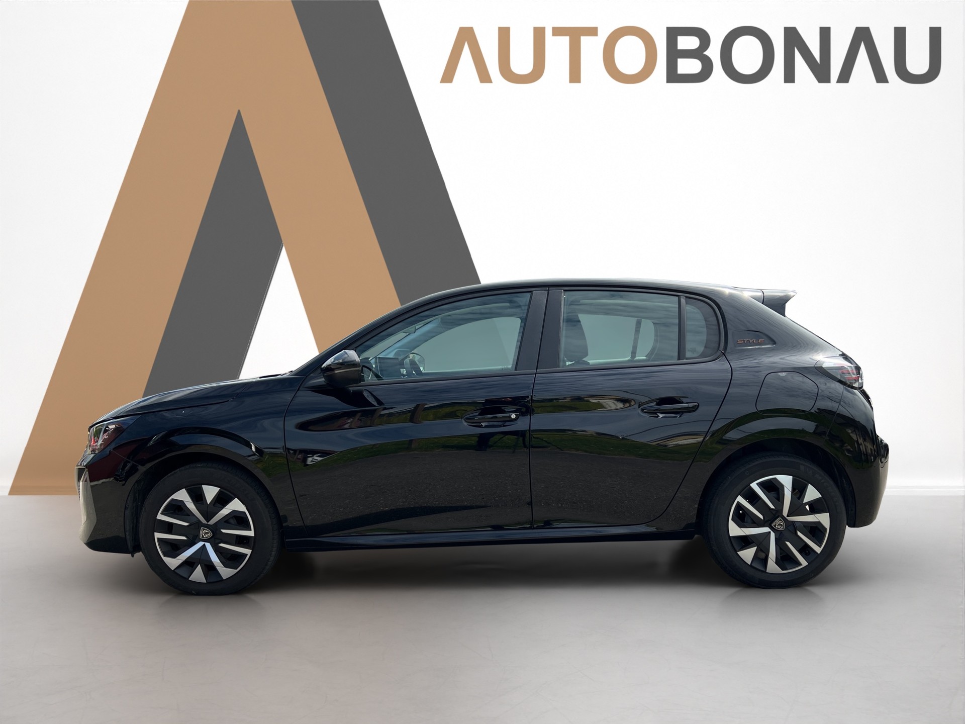 PEUGEOT 208 1.2 Hybrid Style-showroom-element-1