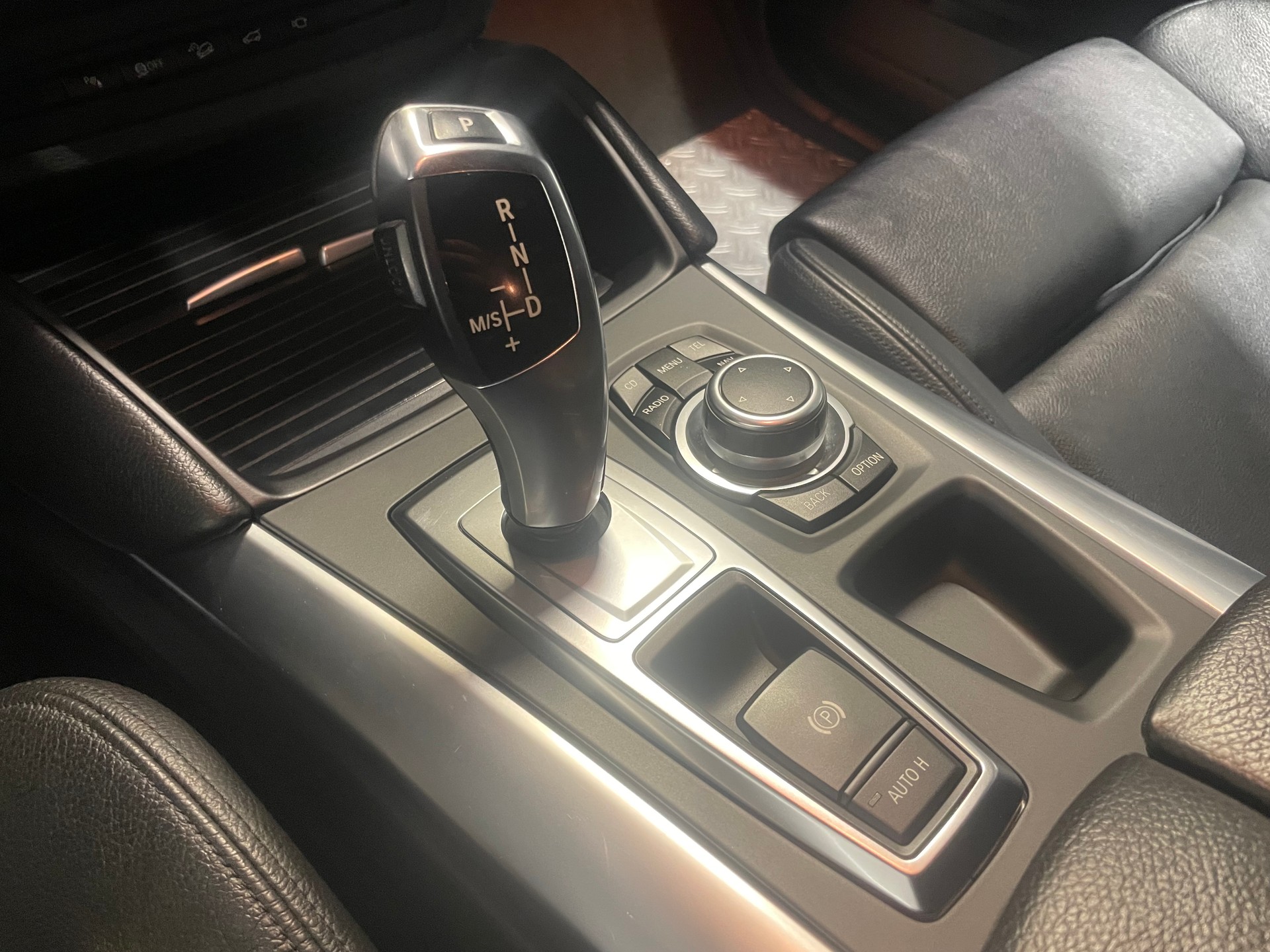 BMW X6 xDrive 40d Steptronic (21)-image-15