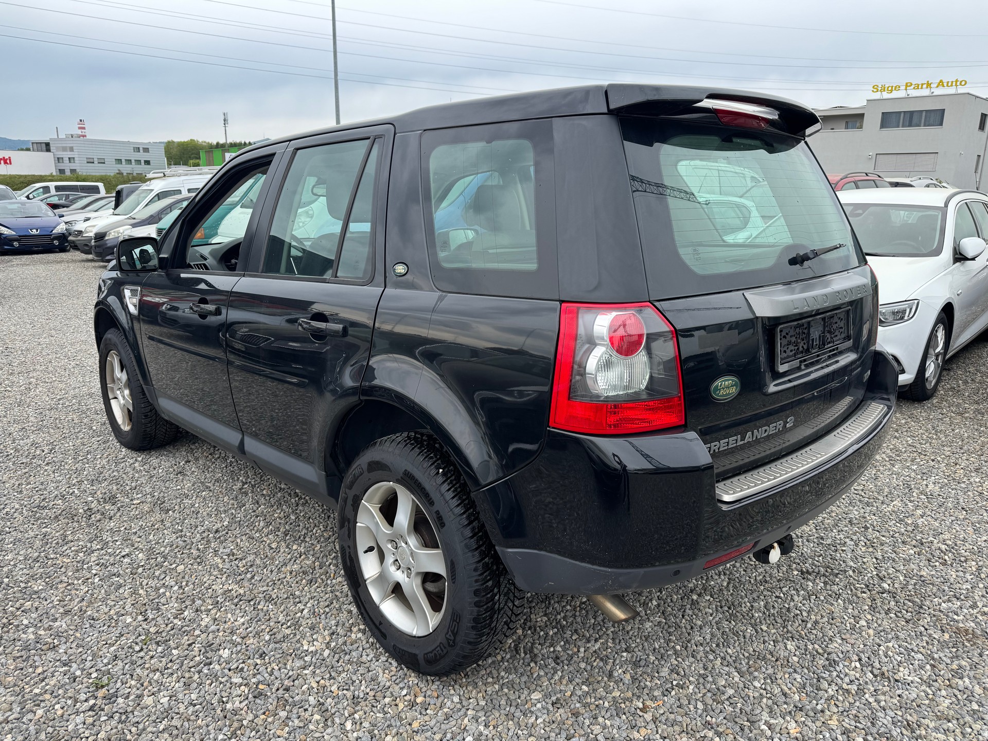 LAND ROVER Freelander 2.2 TD4 SE Automatic-image-3