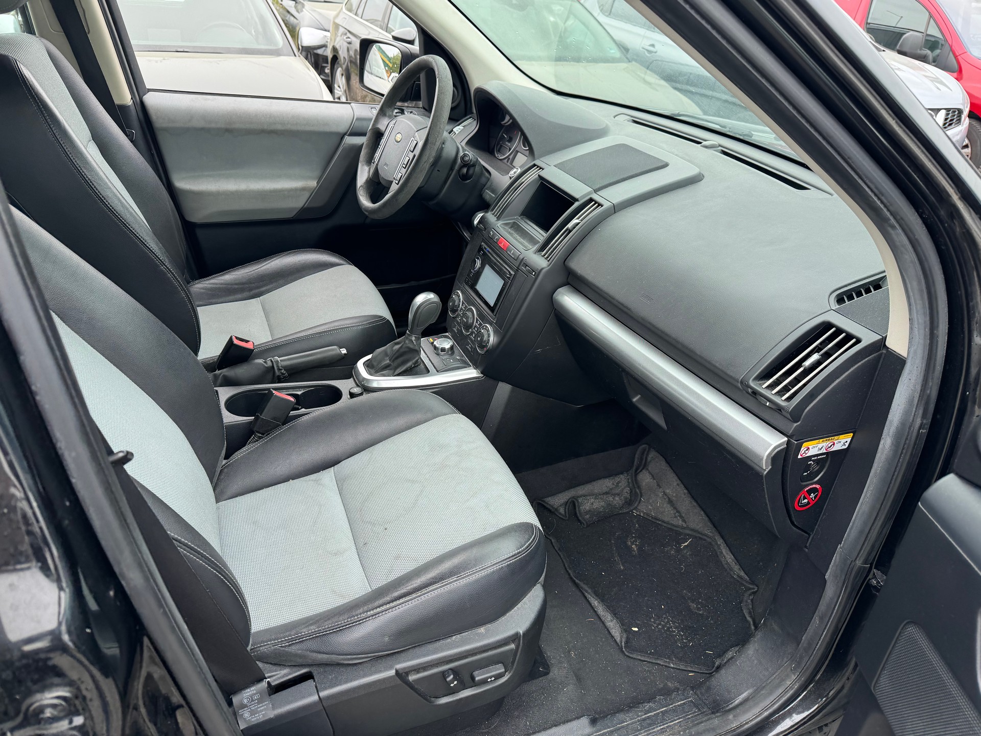 LAND ROVER Freelander 2.2 TD4 SE Automatic-image-10