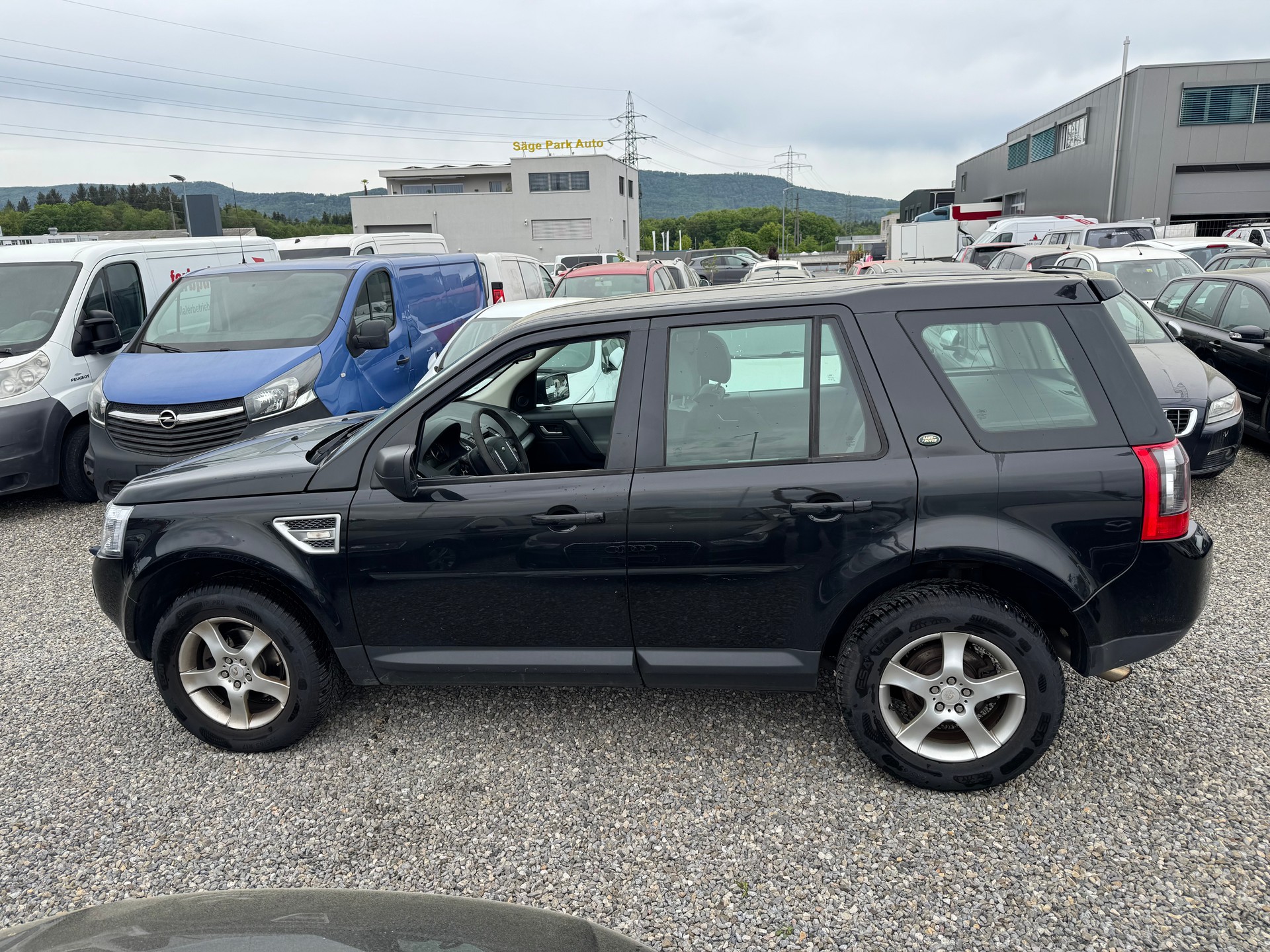 LAND ROVER Freelander 2.2 TD4 SE Automatic-image-5