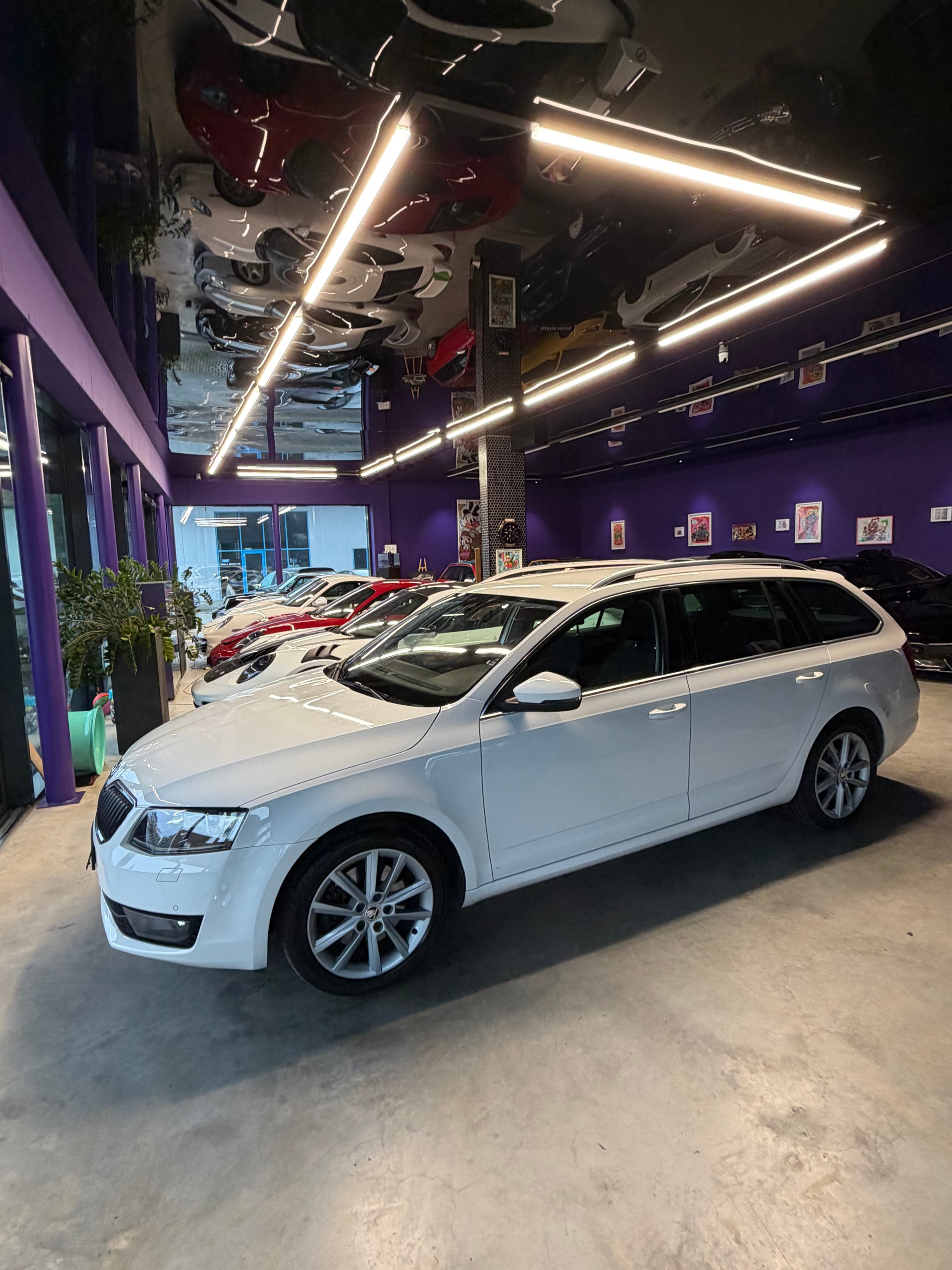 SKODA Octavia Combi 1.8 TSI Elegance 4x4 DSG-showroom-element-1