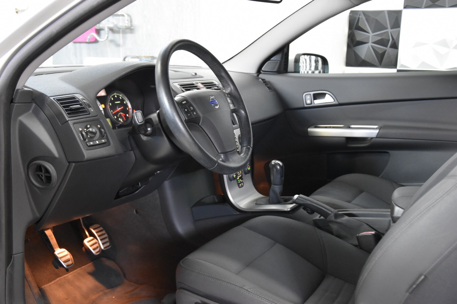 VOLVO C30 2.4I Kinetic-image-17