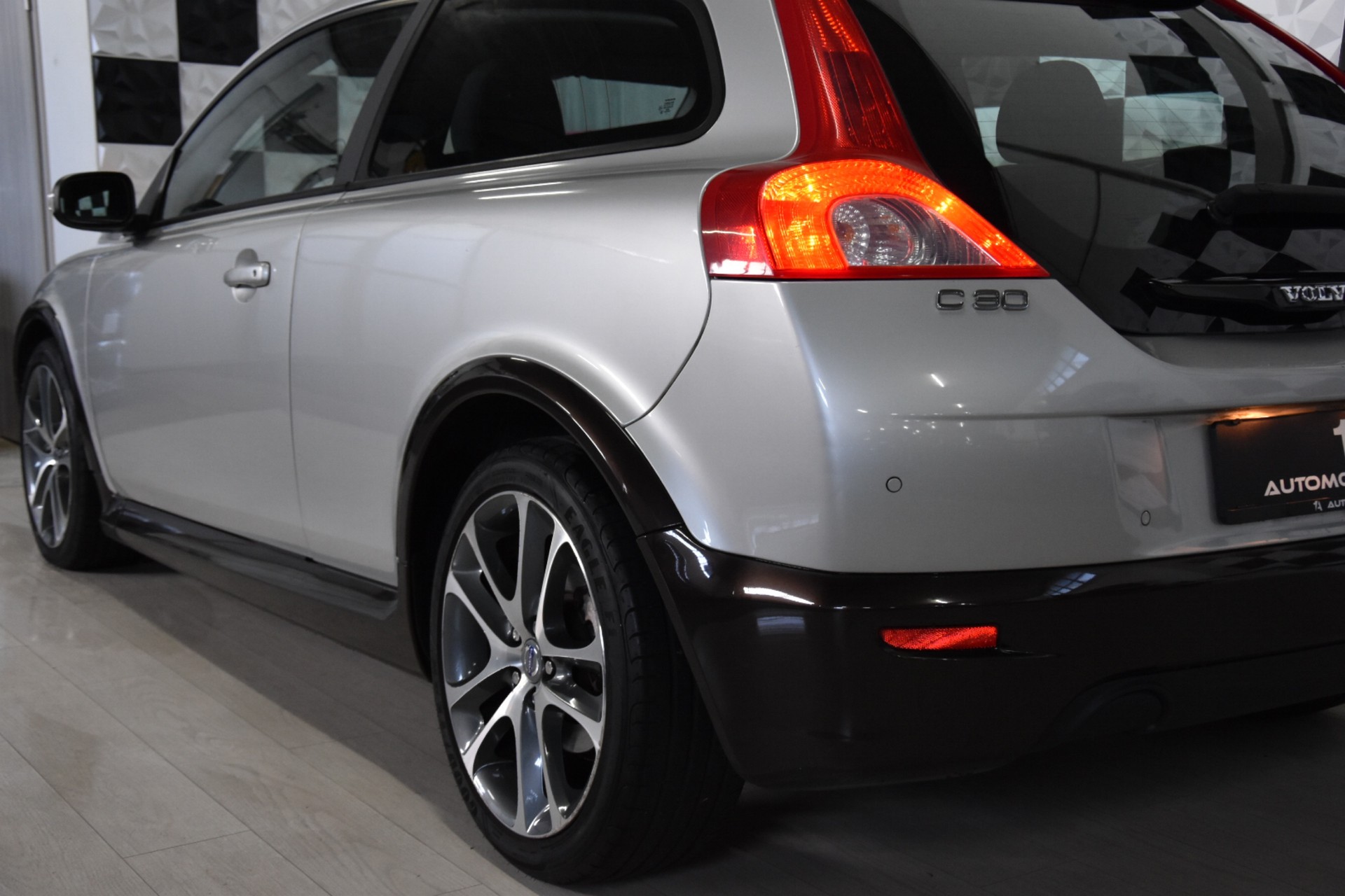 VOLVO C30 2.4I Kinetic-showroom-element-3