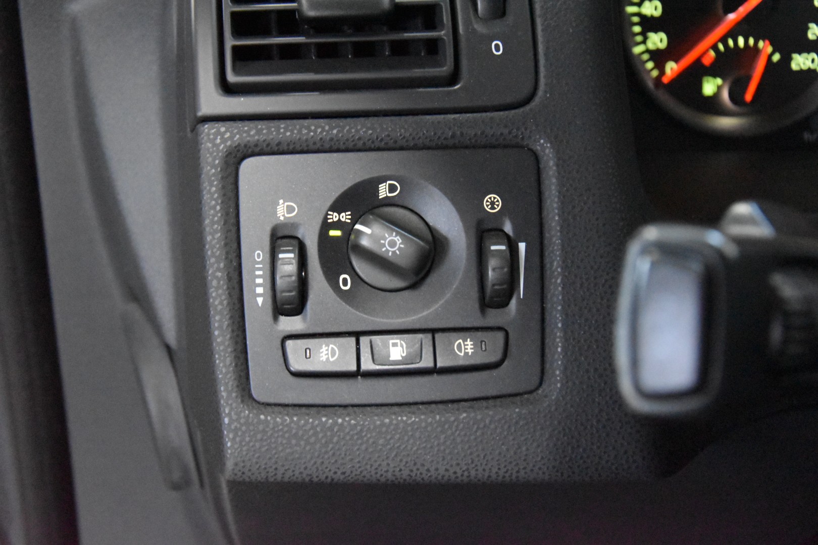 VOLVO C30 2.4I Kinetic-image-12