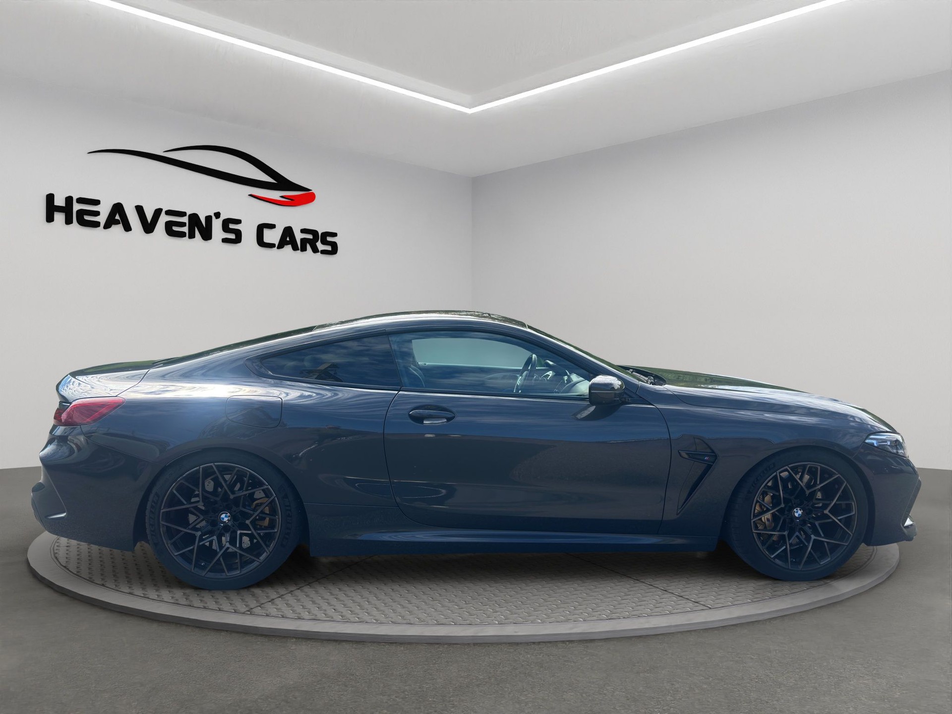 BMW M8 xDrive Steptronic M Competition-image-6