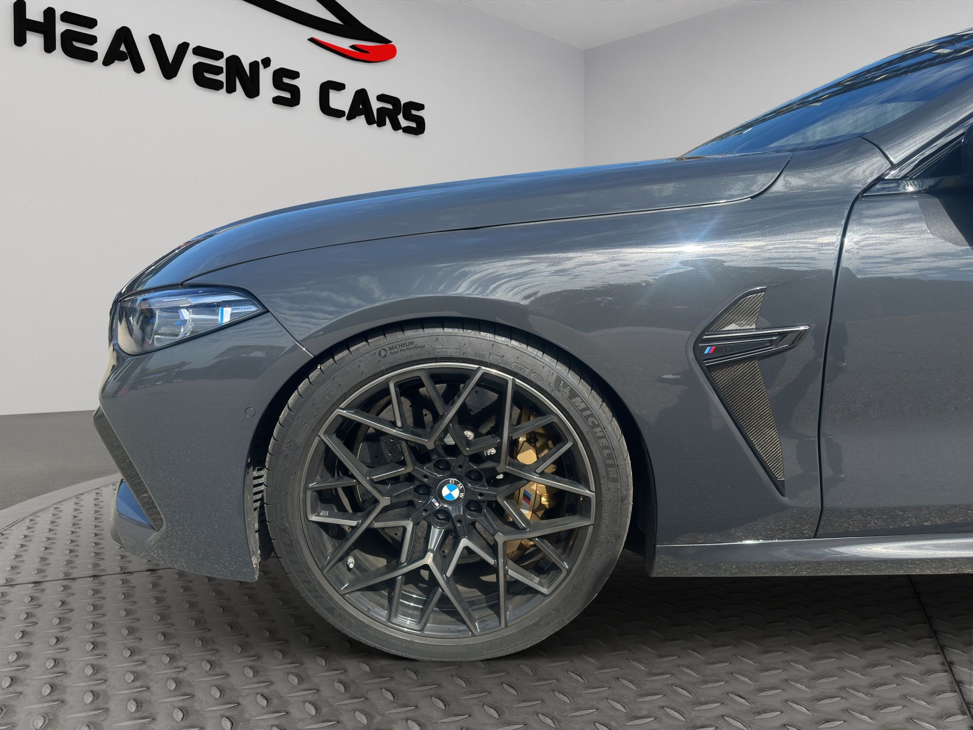 BMW M8 xDrive Steptronic M Competition-image-9