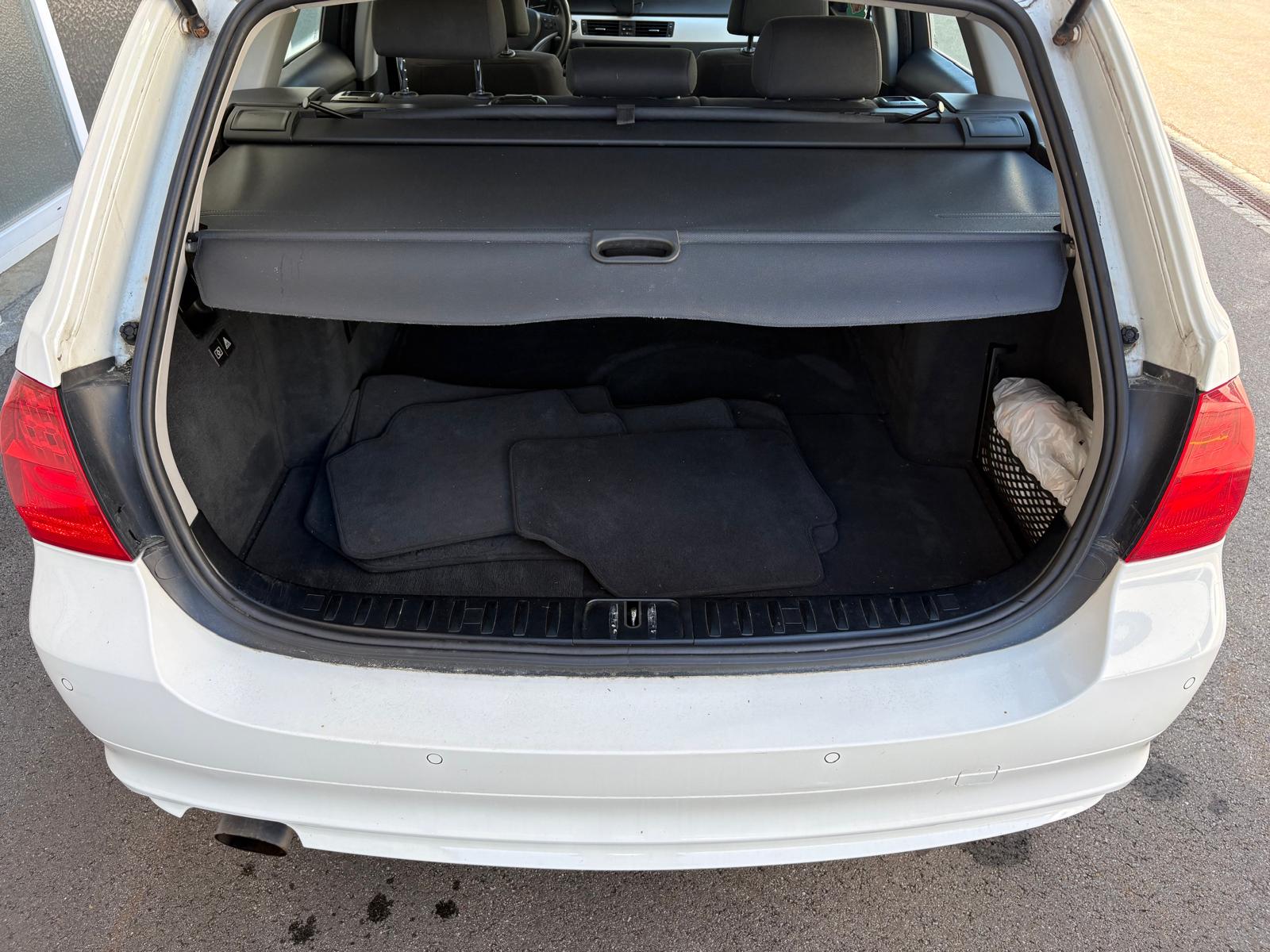 BMW 318i Touring Xenon PDC Alu-image-13