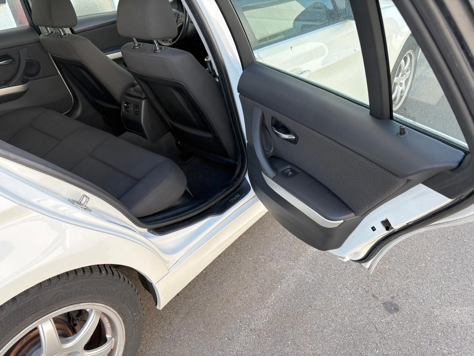 BMW 318i Touring Xenon PDC Alu-image-12