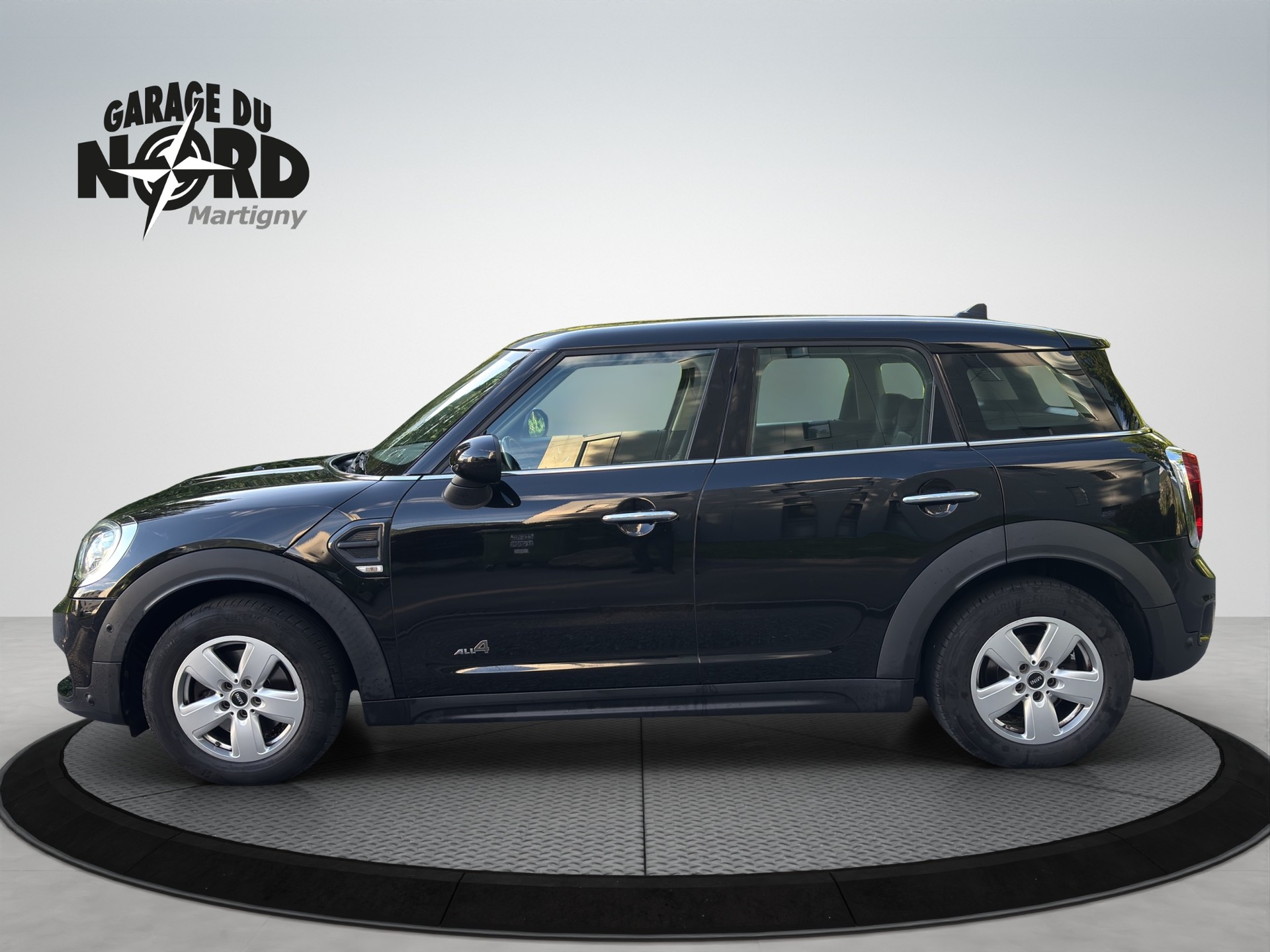 MINI Countryman Cooper ALL4 Steptronic-showroom-element-2