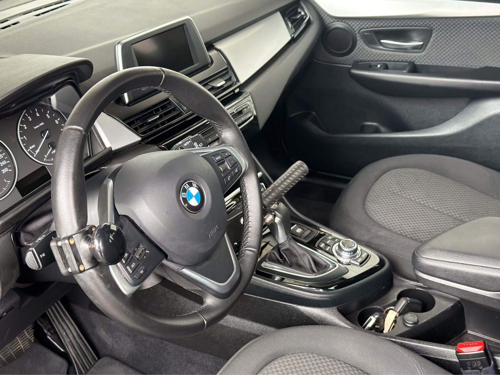 BMW 218i Active Tourer Luxury Line Steptronic-image-10