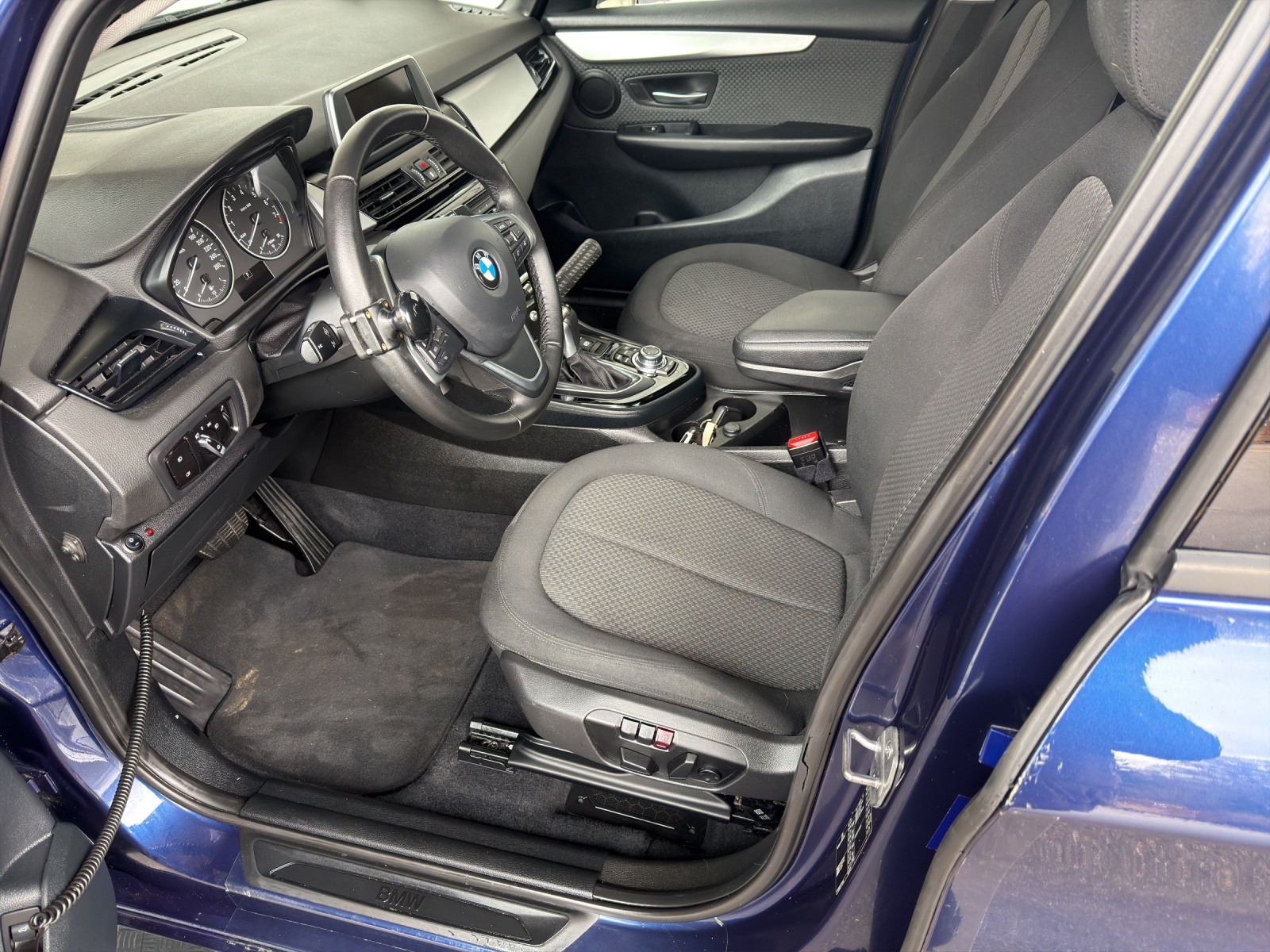BMW 218i Active Tourer Luxury Line Steptronic-image-9