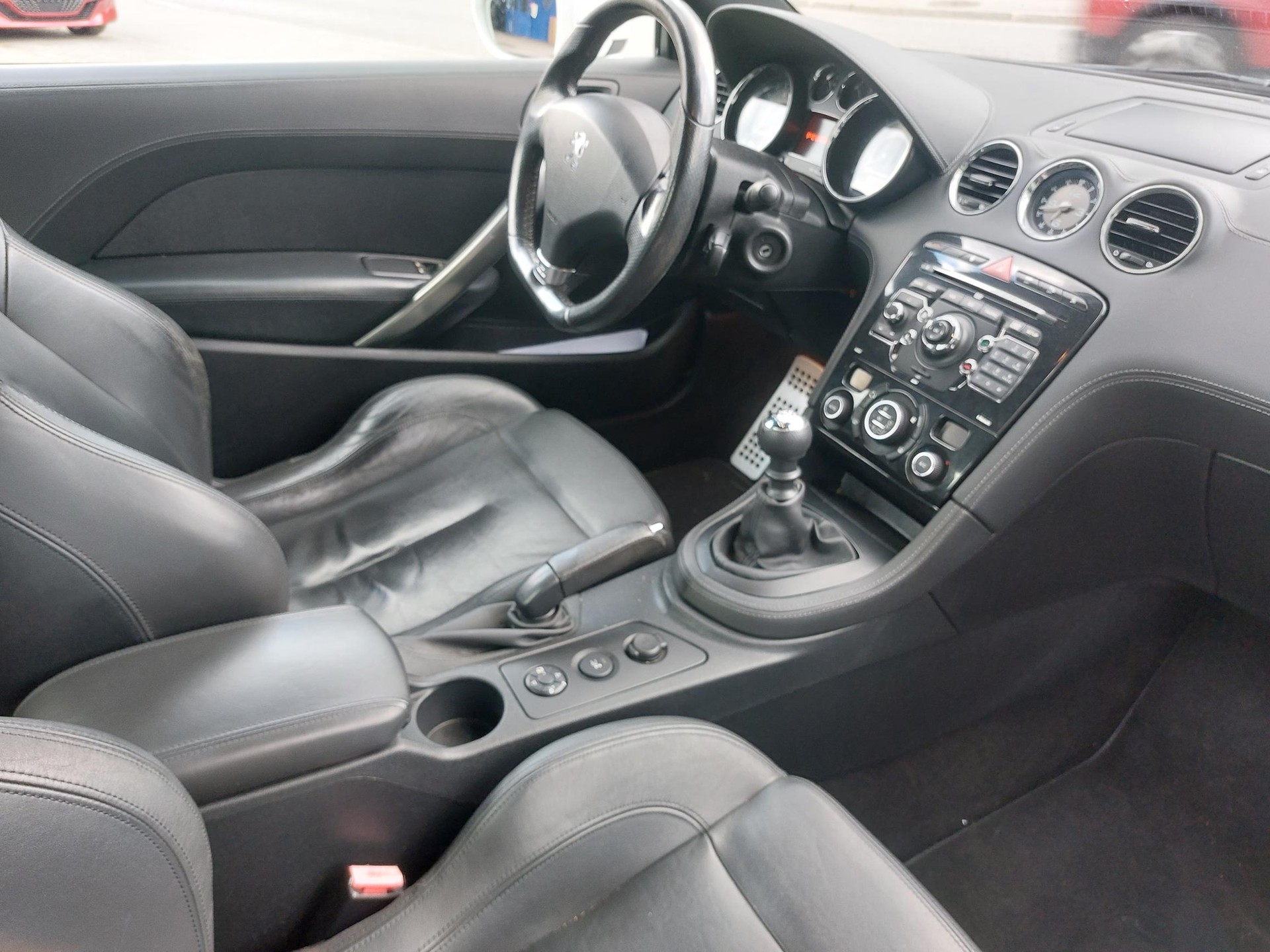 PEUGEOT RCZ 1.6 Turbo-image-11