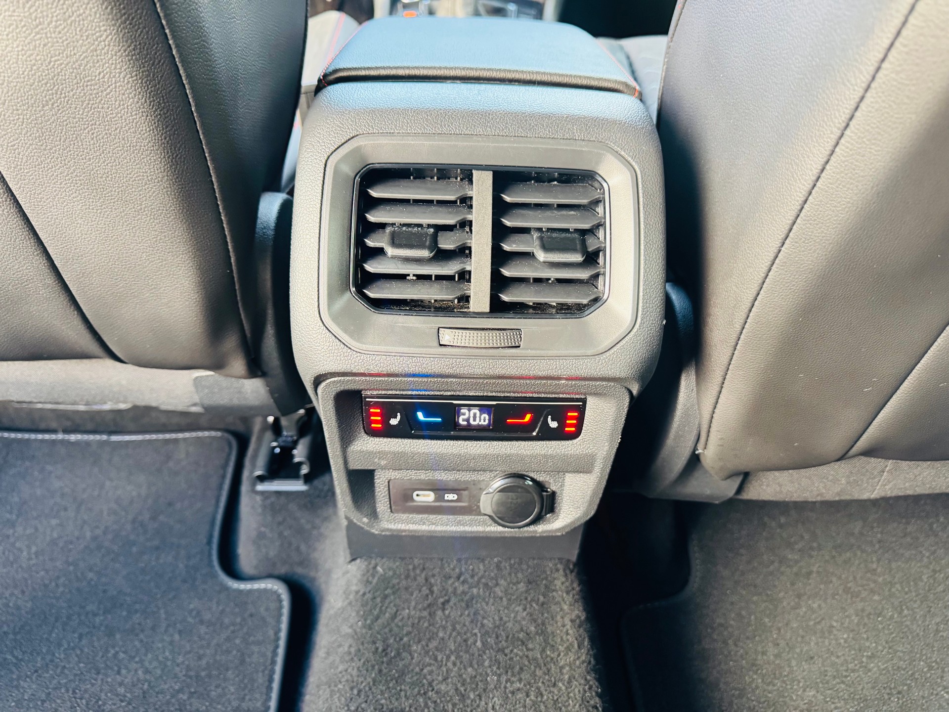 SEAT Tarraco 2.0 TDI CR Move FR 4Drive DSG-image-14