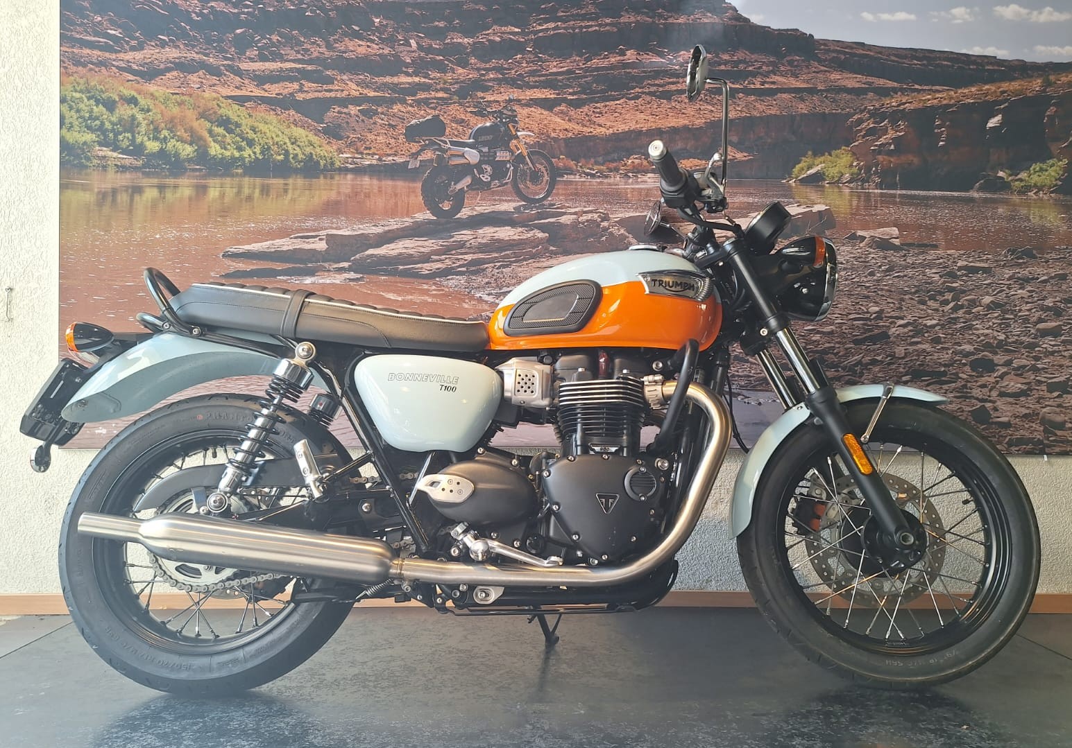 TRIUMPH Bonneville 900 T 100-image-0