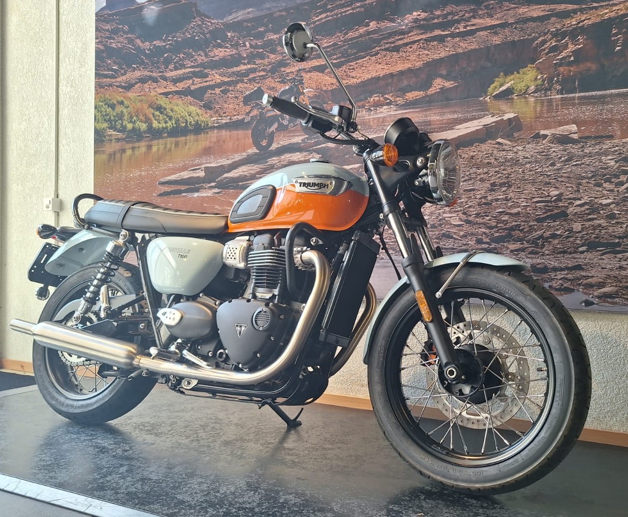 TRIUMPH Bonneville 900 T 100-image-1
