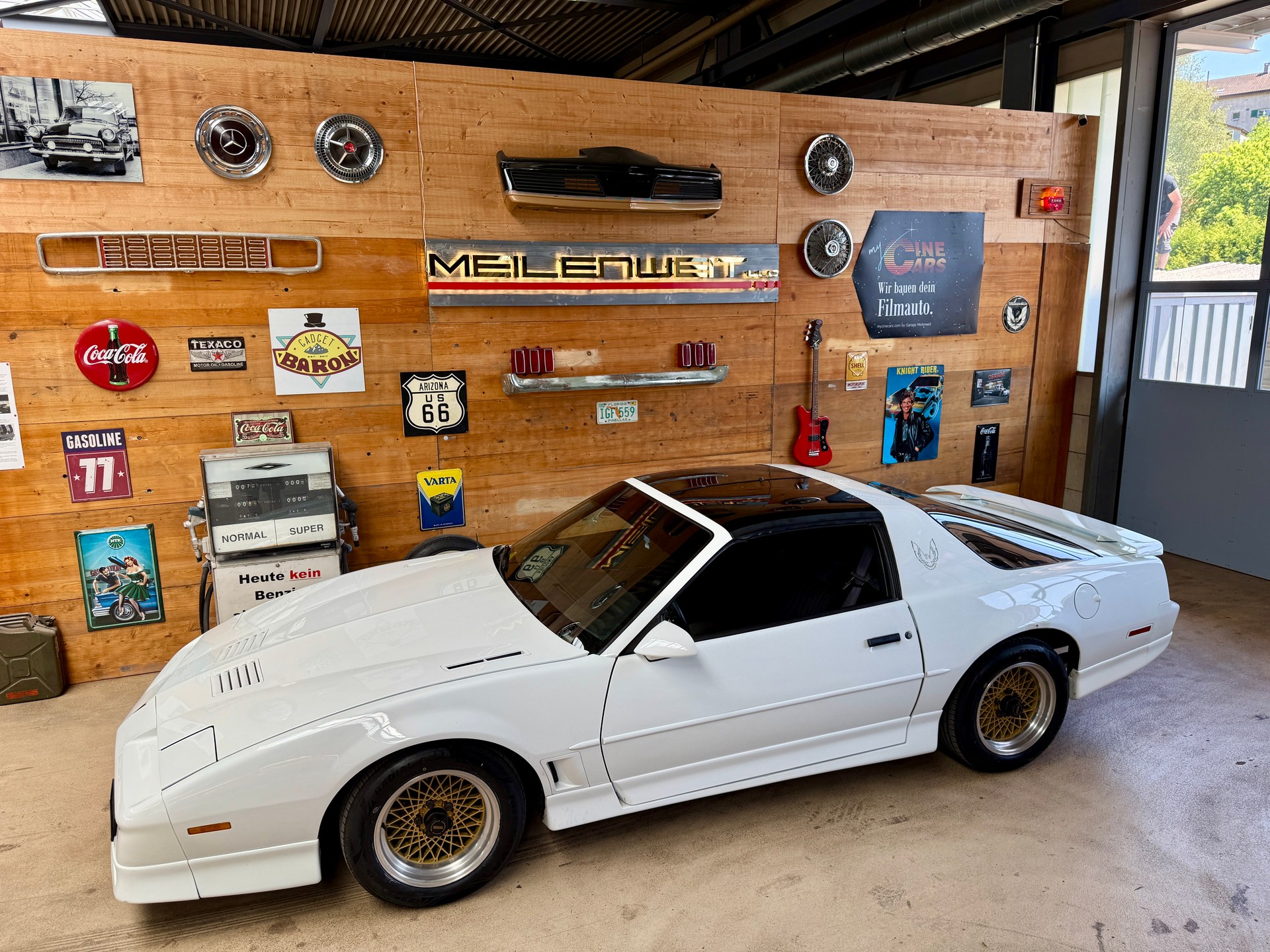 PONTIAC Firebird 5.0 TBI V8 Trans Am-image-9