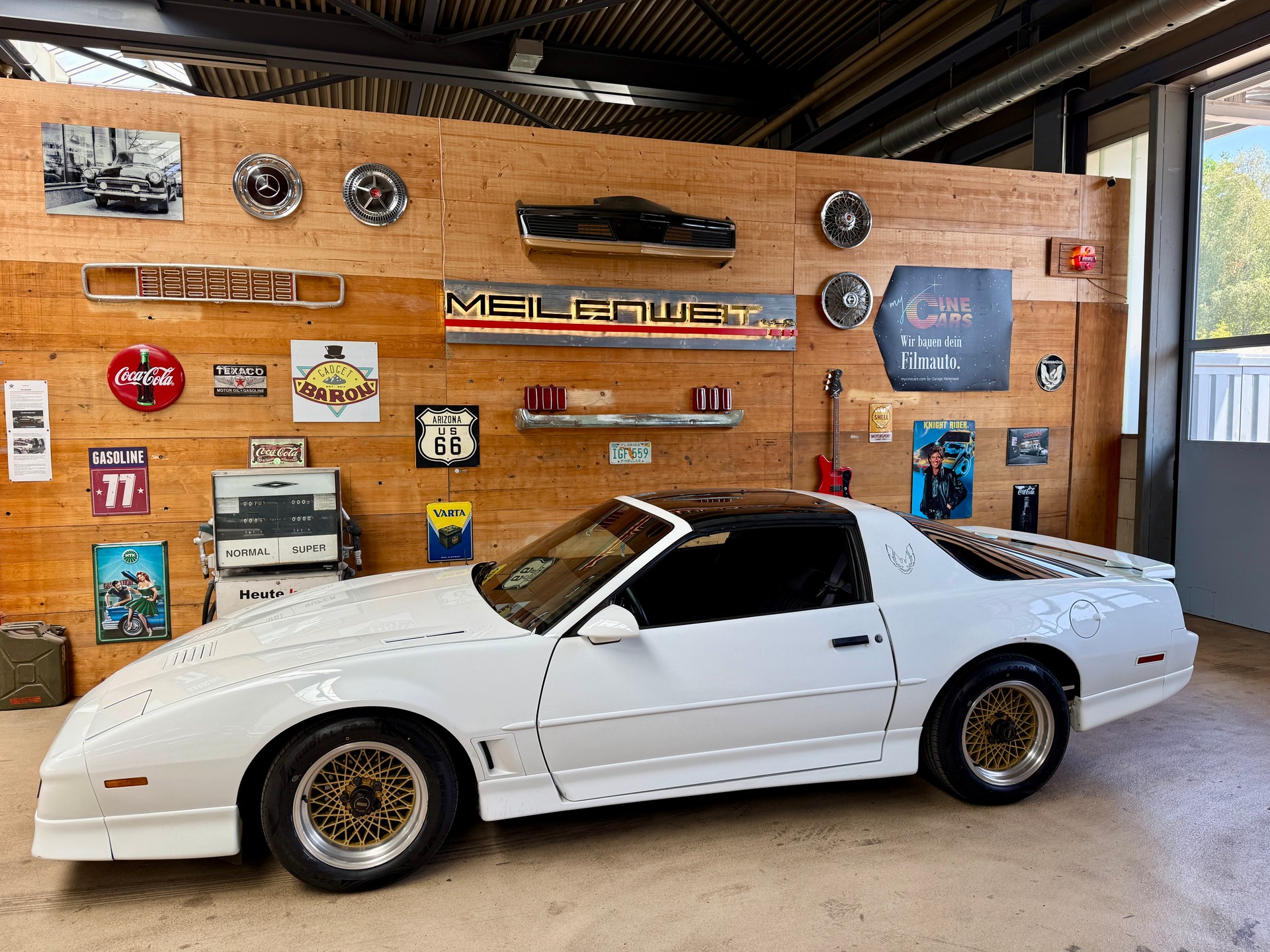 PONTIAC Firebird 5.0 TBI V8 Trans Am-showroom-element-3