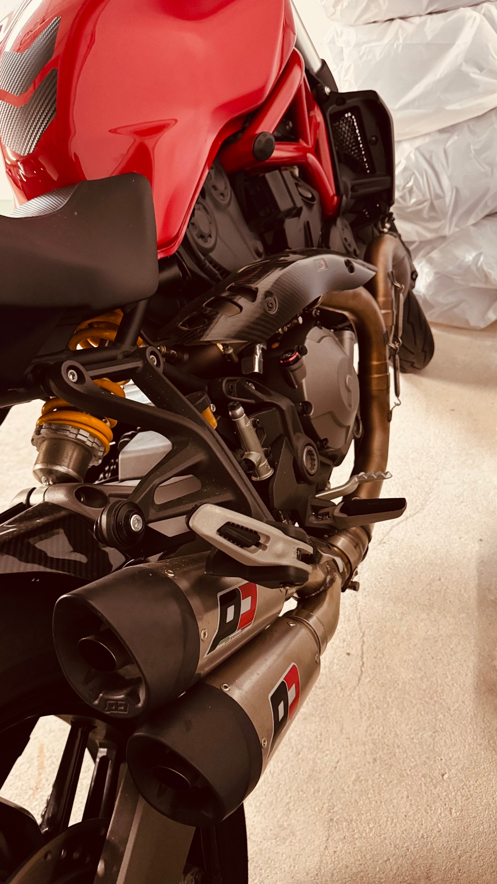 DUCATI Monster 821-image-4