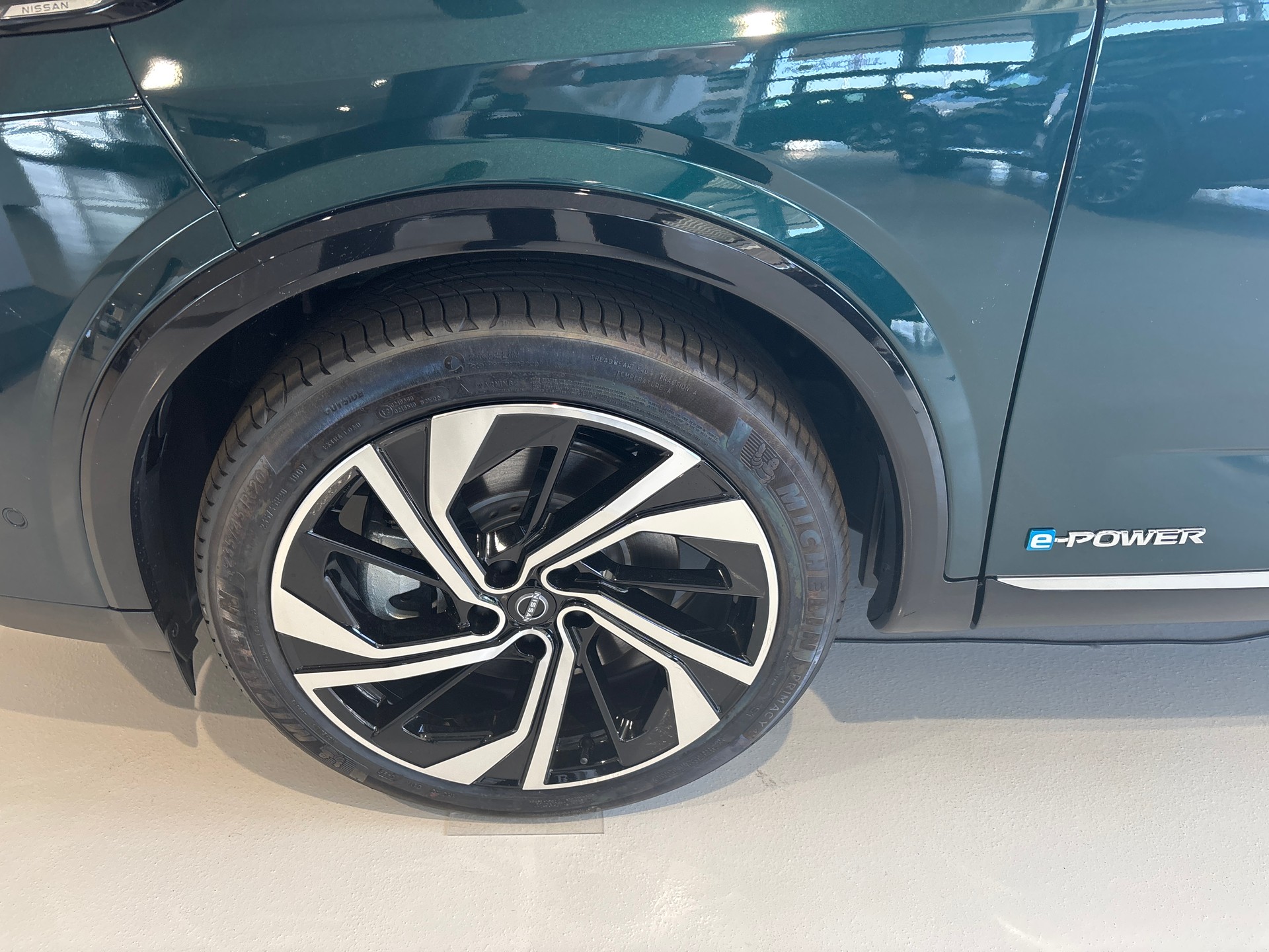 NISSAN Qashqai 1.5 VC-T e-Power Tekna+-image-18