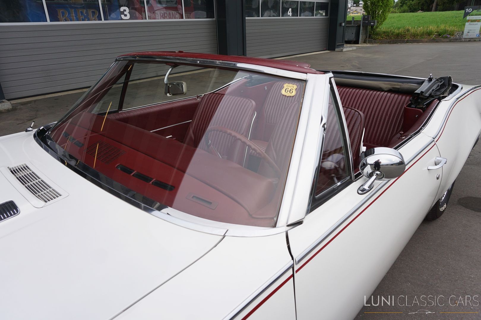 OLDSMOBILE 442 Convertible-image-6
