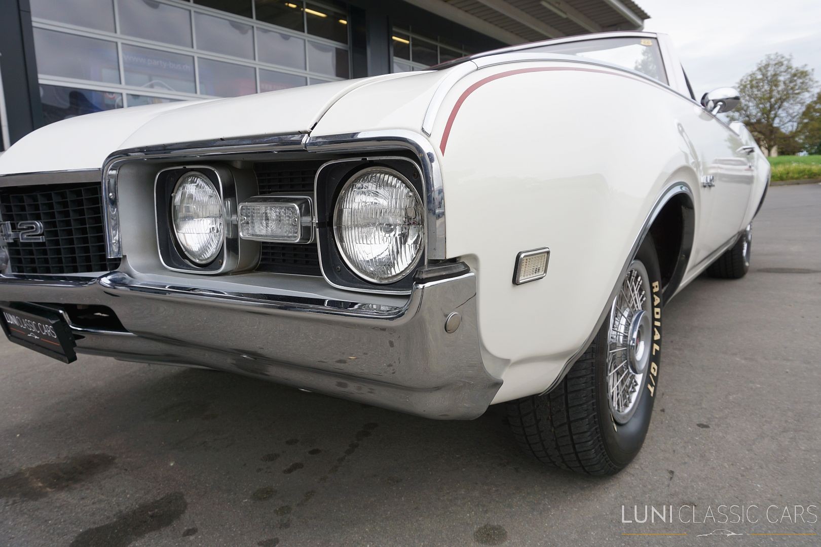 OLDSMOBILE 442 Convertible-image-5
