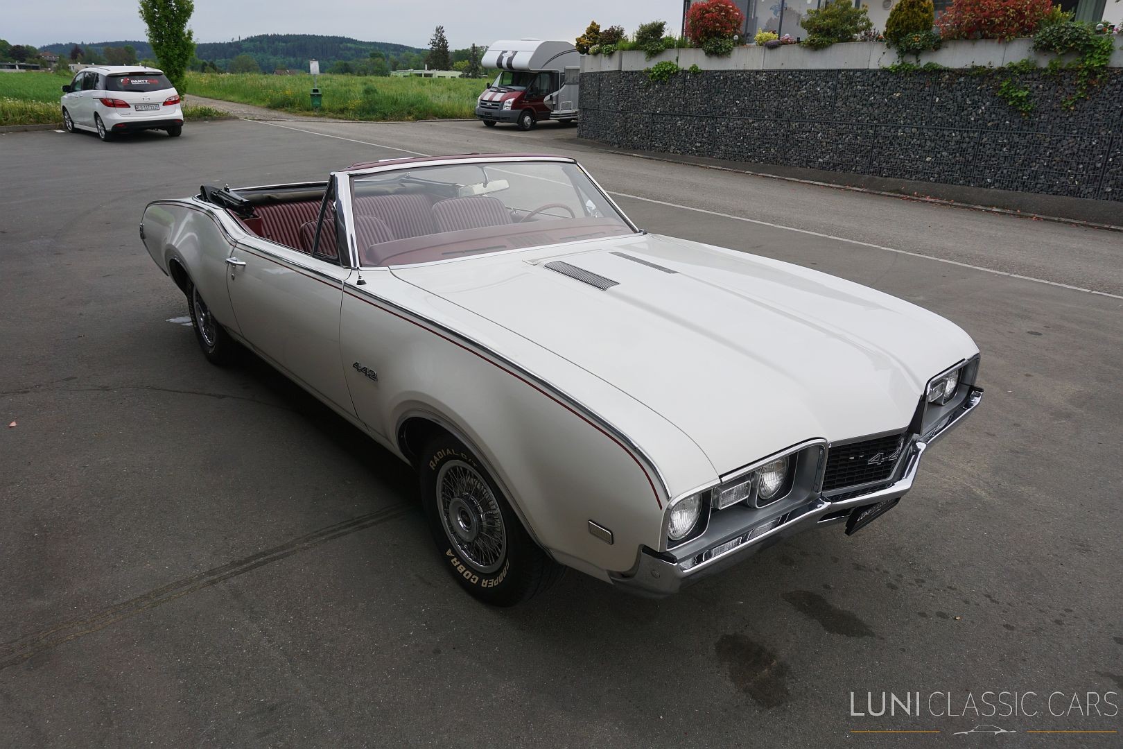 OLDSMOBILE 442 Convertible-image-3