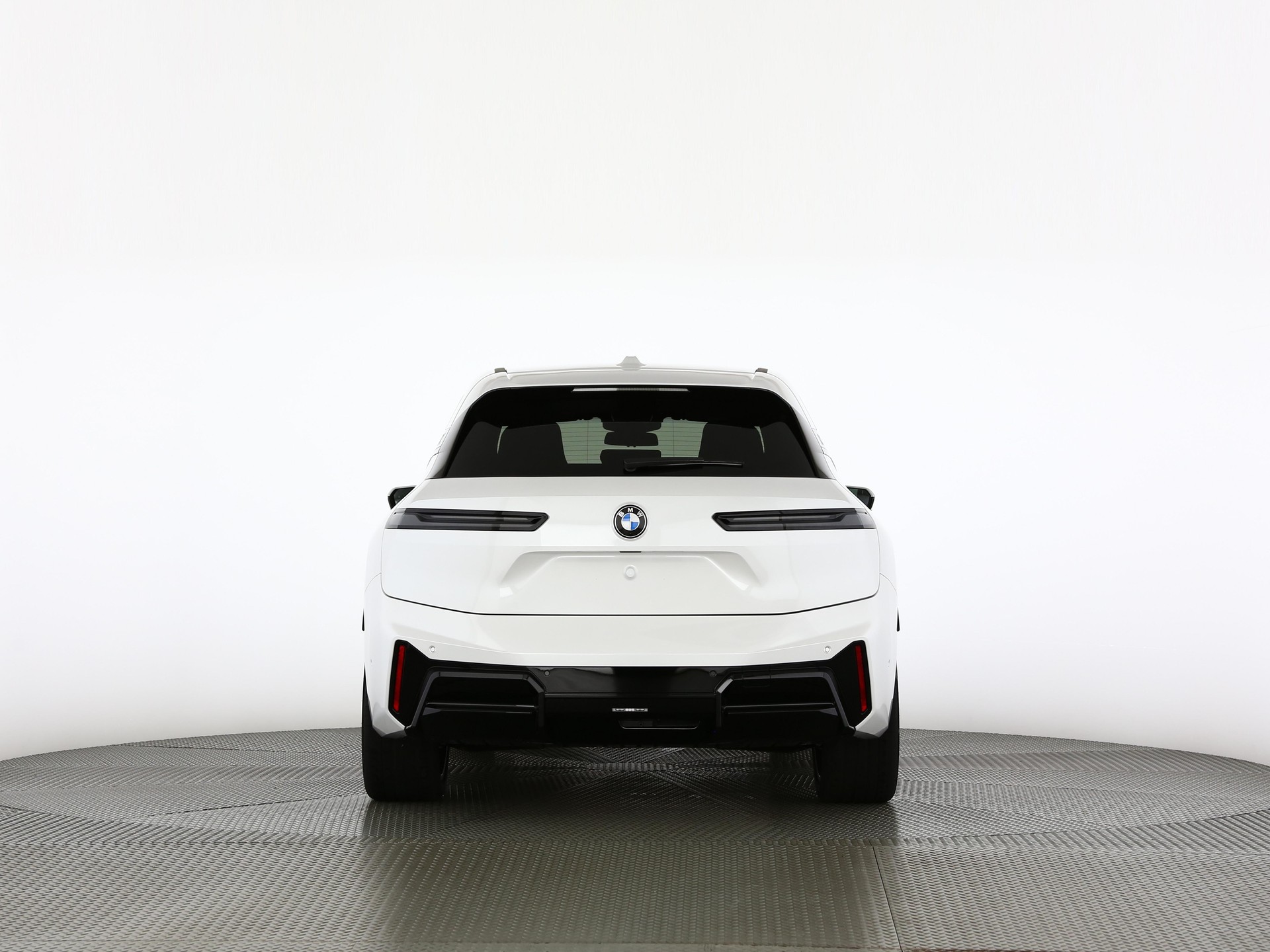 BMW iX xDrive60-showroom-element-3