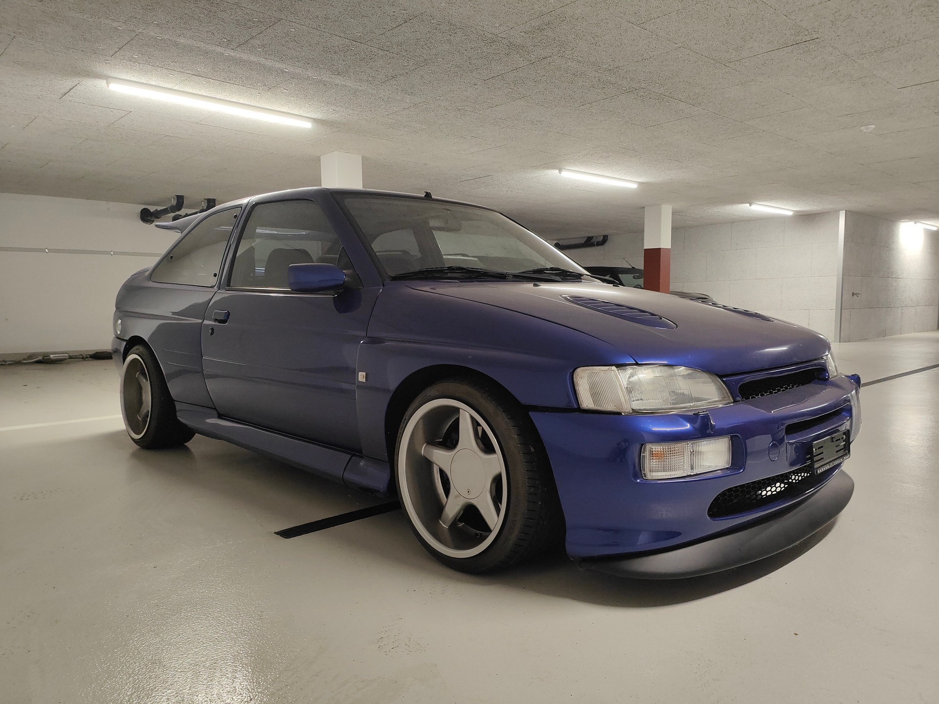 FORD 2.0i 16V 4x4 Turbo RS Cosworth-image-1