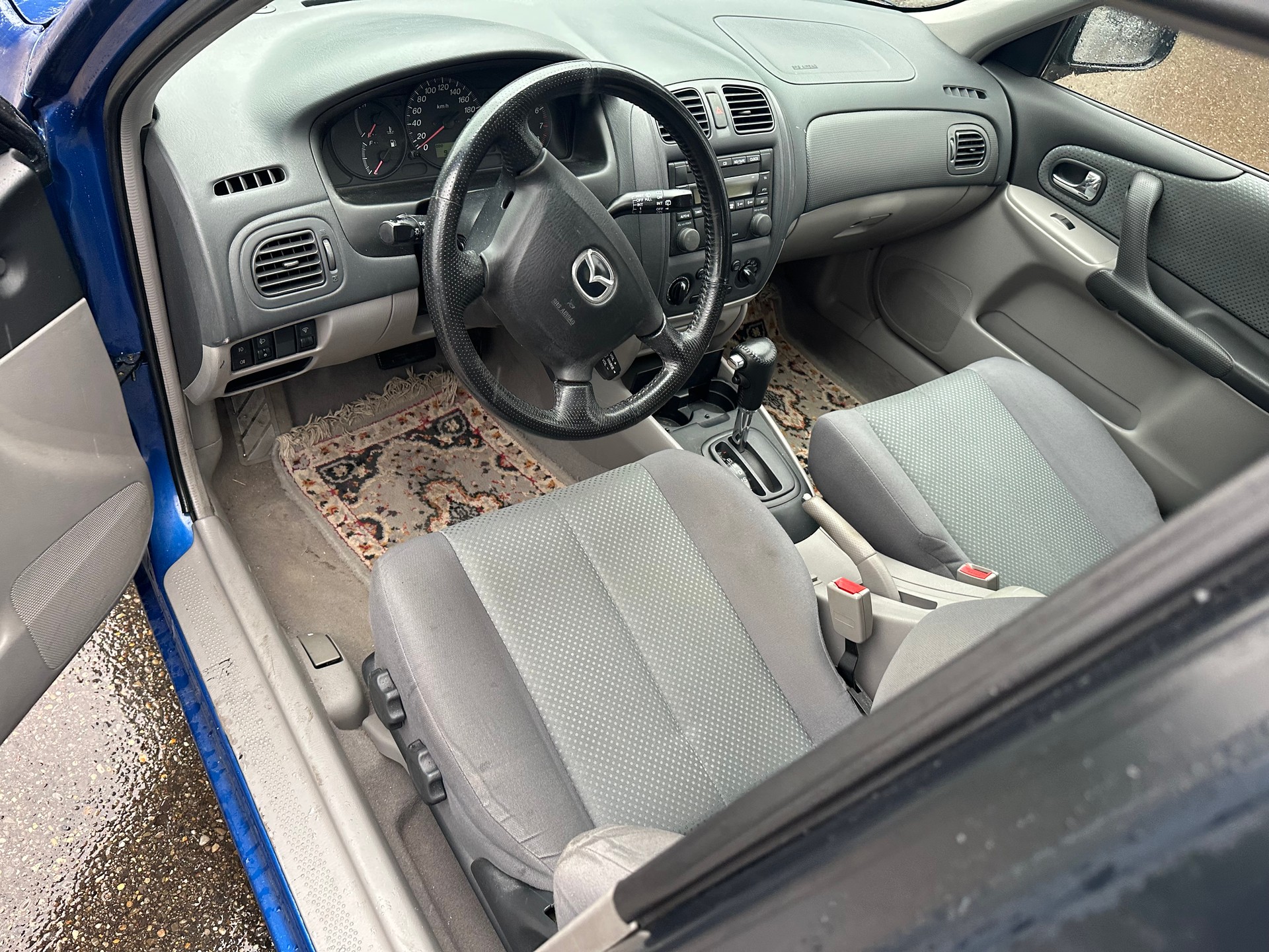 MAZDA 323 F 2.0i-16V-image-10