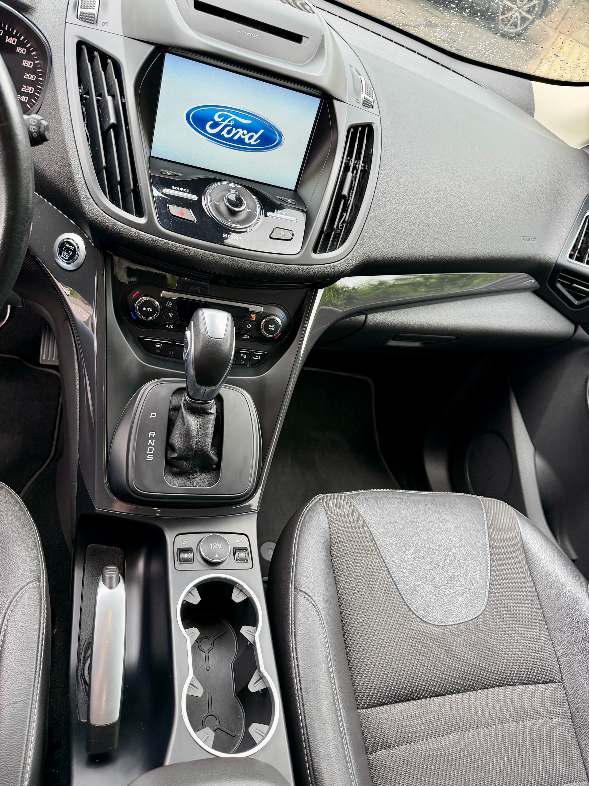 FORD Kuga 2.0 TDCi Titanium 4WD PowerShift-image-7