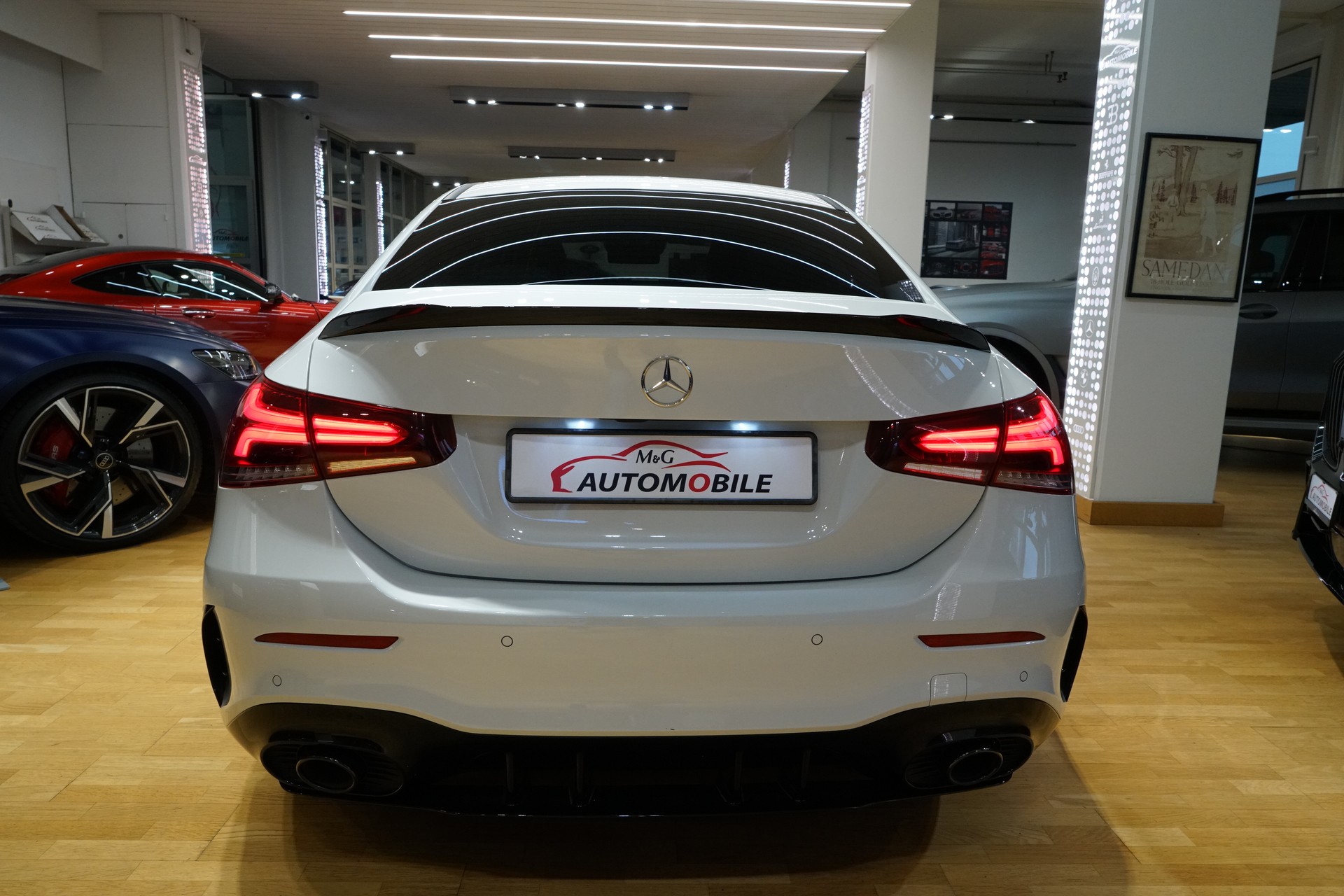 MERCEDES-BENZ A 35 AMG 4Matic Speedshift-image-5