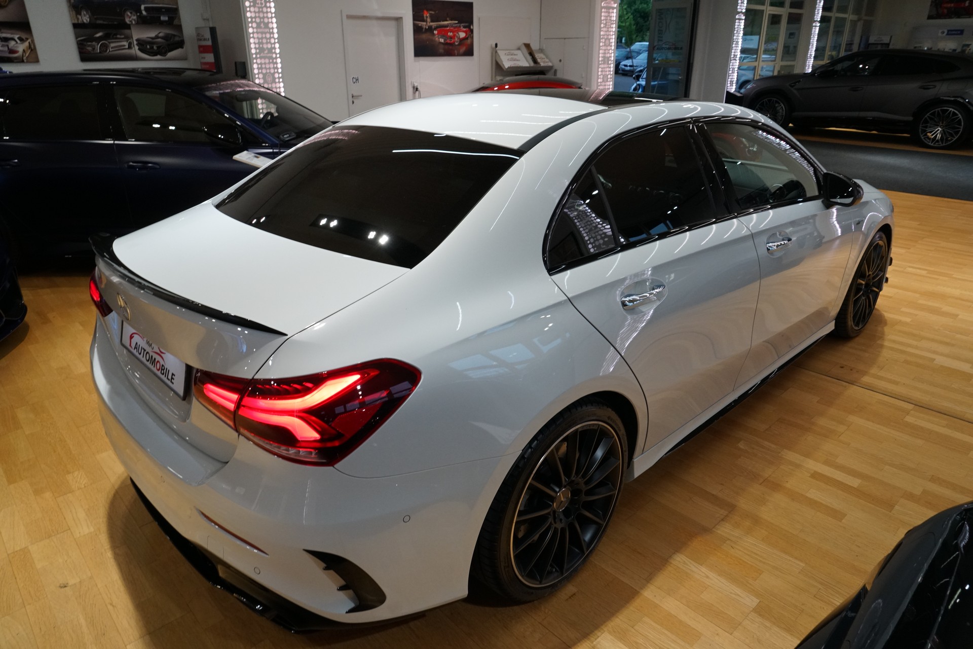MERCEDES-BENZ A 35 AMG 4Matic Speedshift-image-8