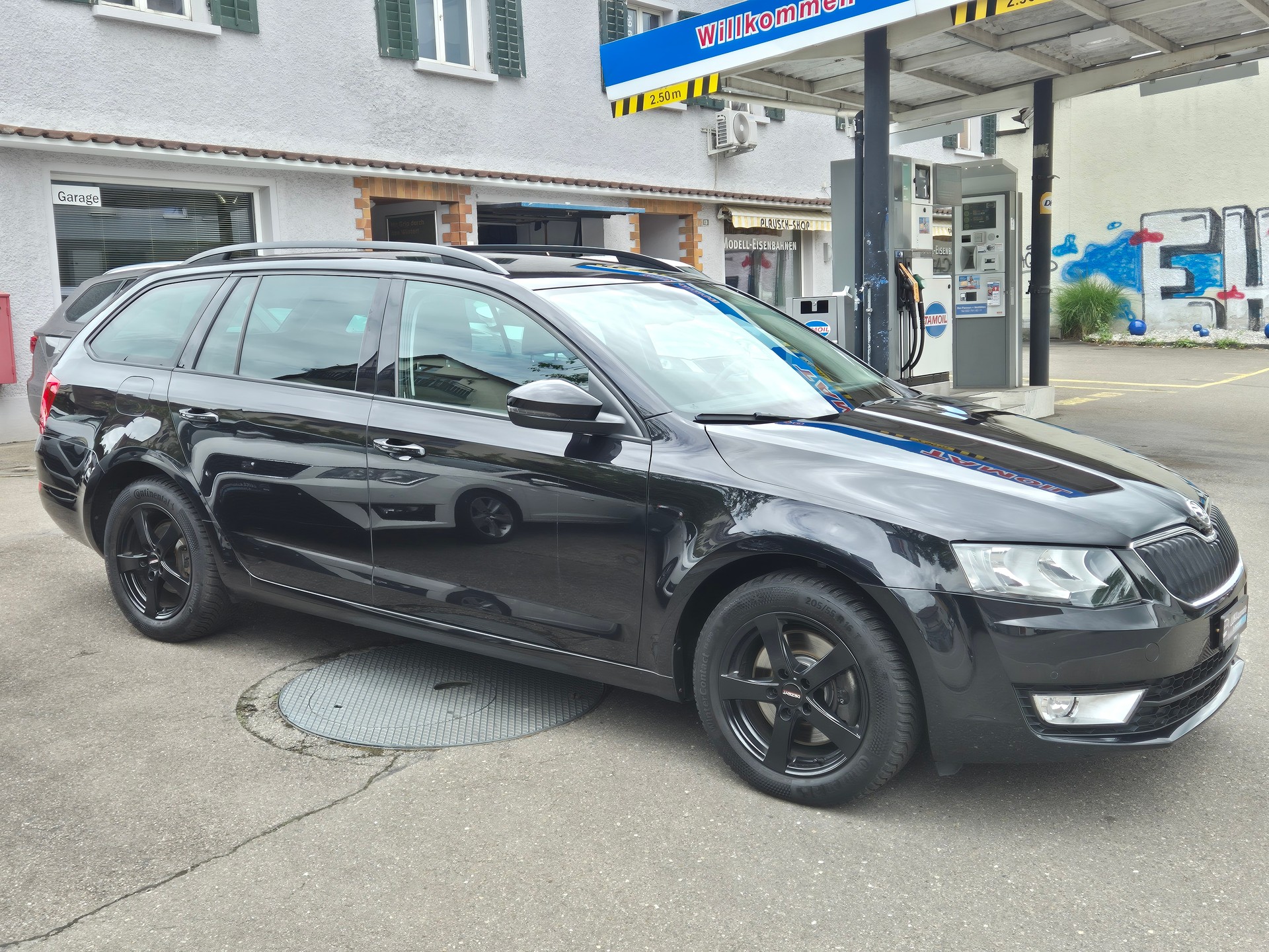 SKODA Octavia Combi 1.8 TSI Elegance-image-5
