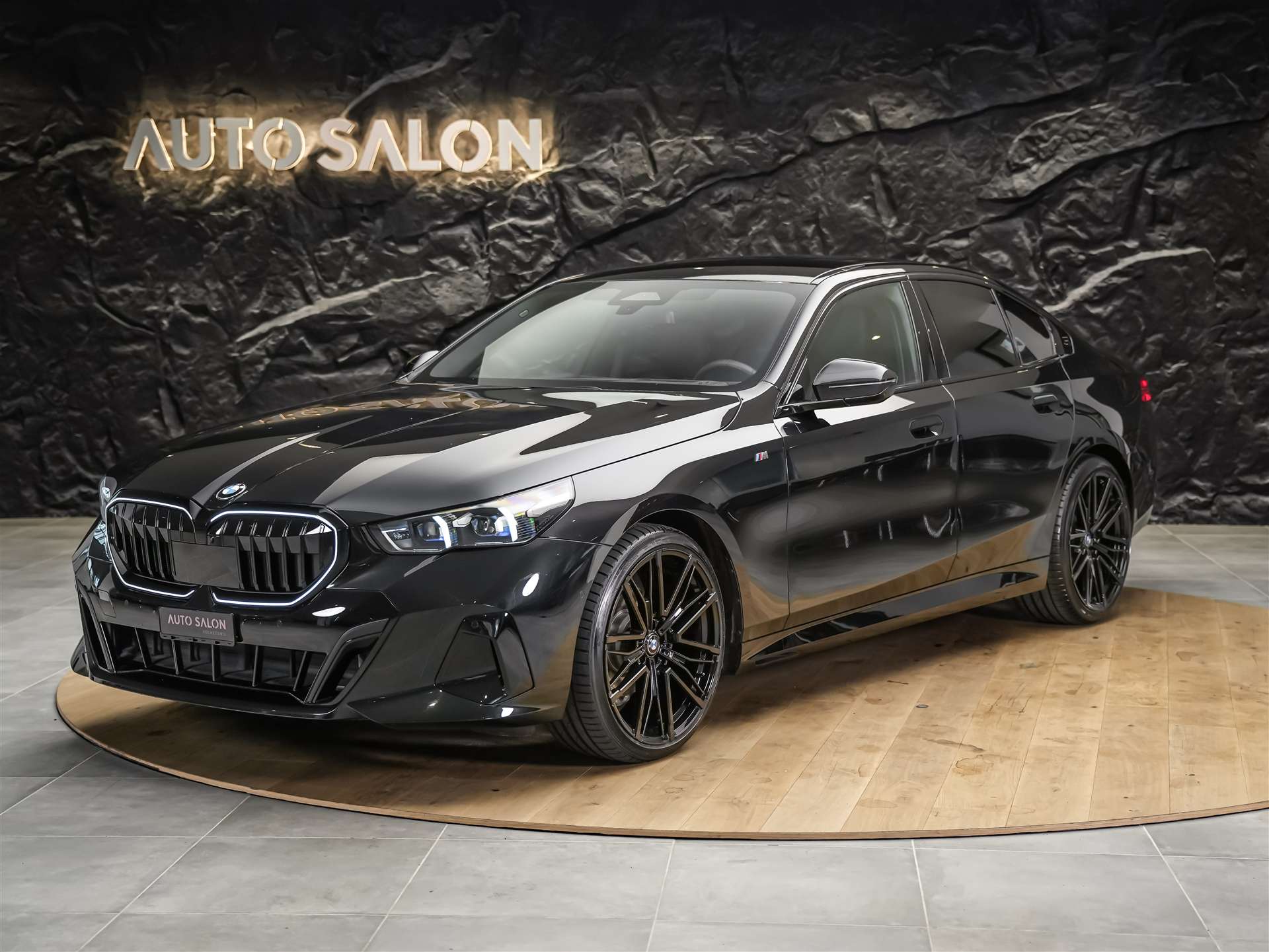 BMW 520i M Sport Steptronic *Werksgarantie*21" Felgen*Sitzlüftung*Head-Up*-showroom-element-1